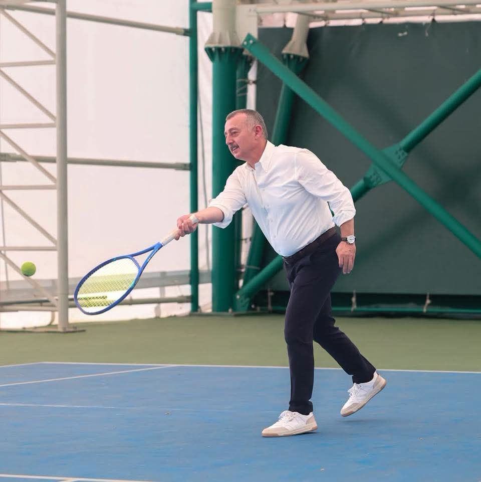 Tahir Büyükakın Tenis Oynadı: İşte O Anlar-2