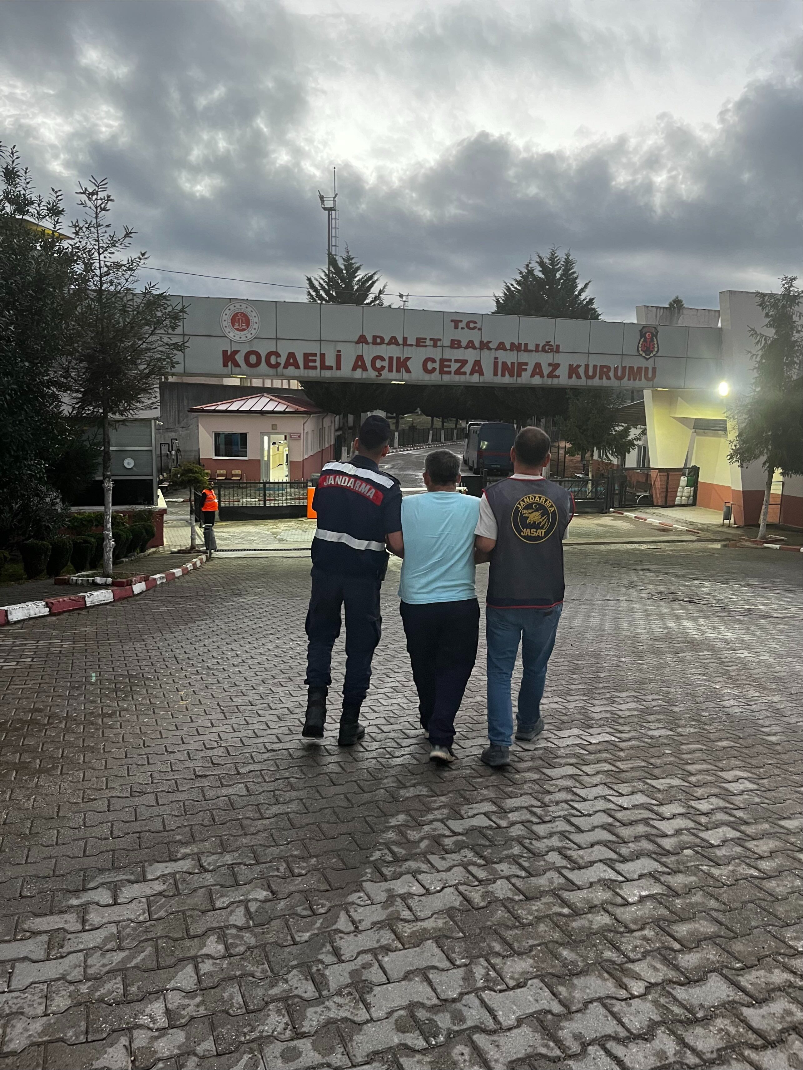 Dilovası’nda Bilişim Hırsızlığı Firarisi JASAT Tarafından Yakalandı