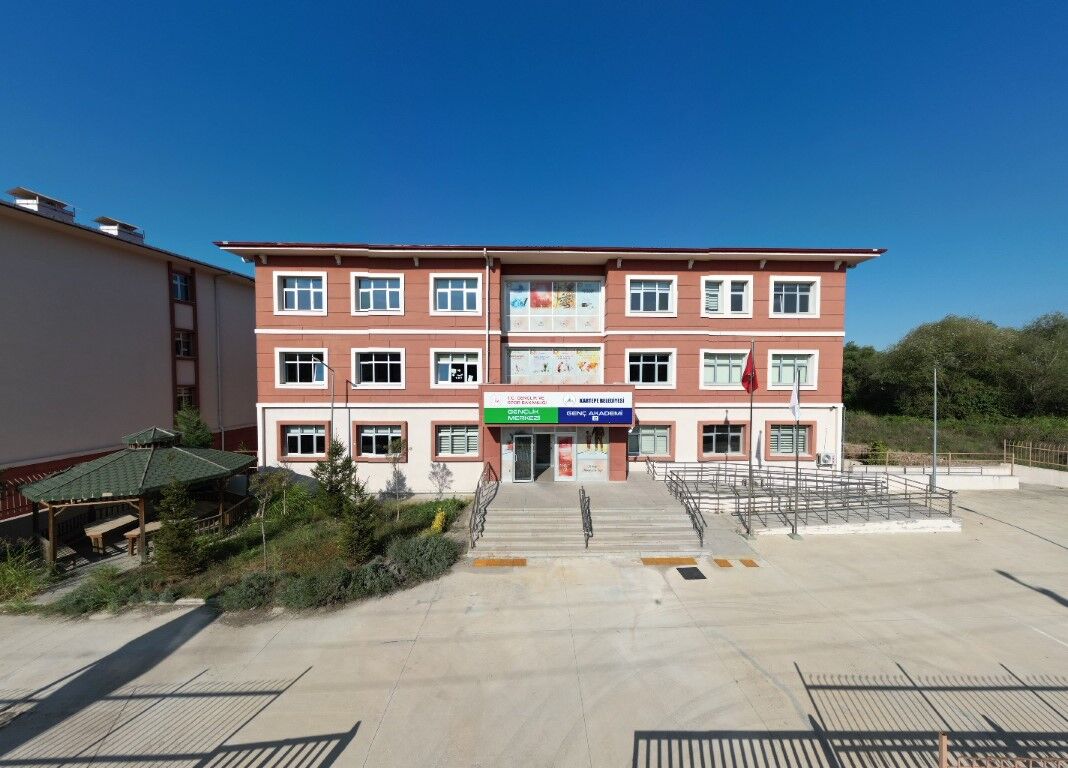 KARTEPE’DE GENÇ AKADEMİ’DE YENİ DÖNEM BAŞLIYOR-4