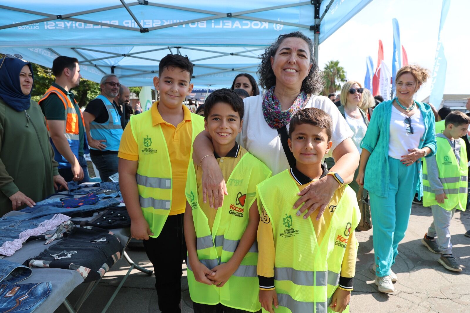 Gönüllüler Farkındalık Için Sahaya Indi (6)