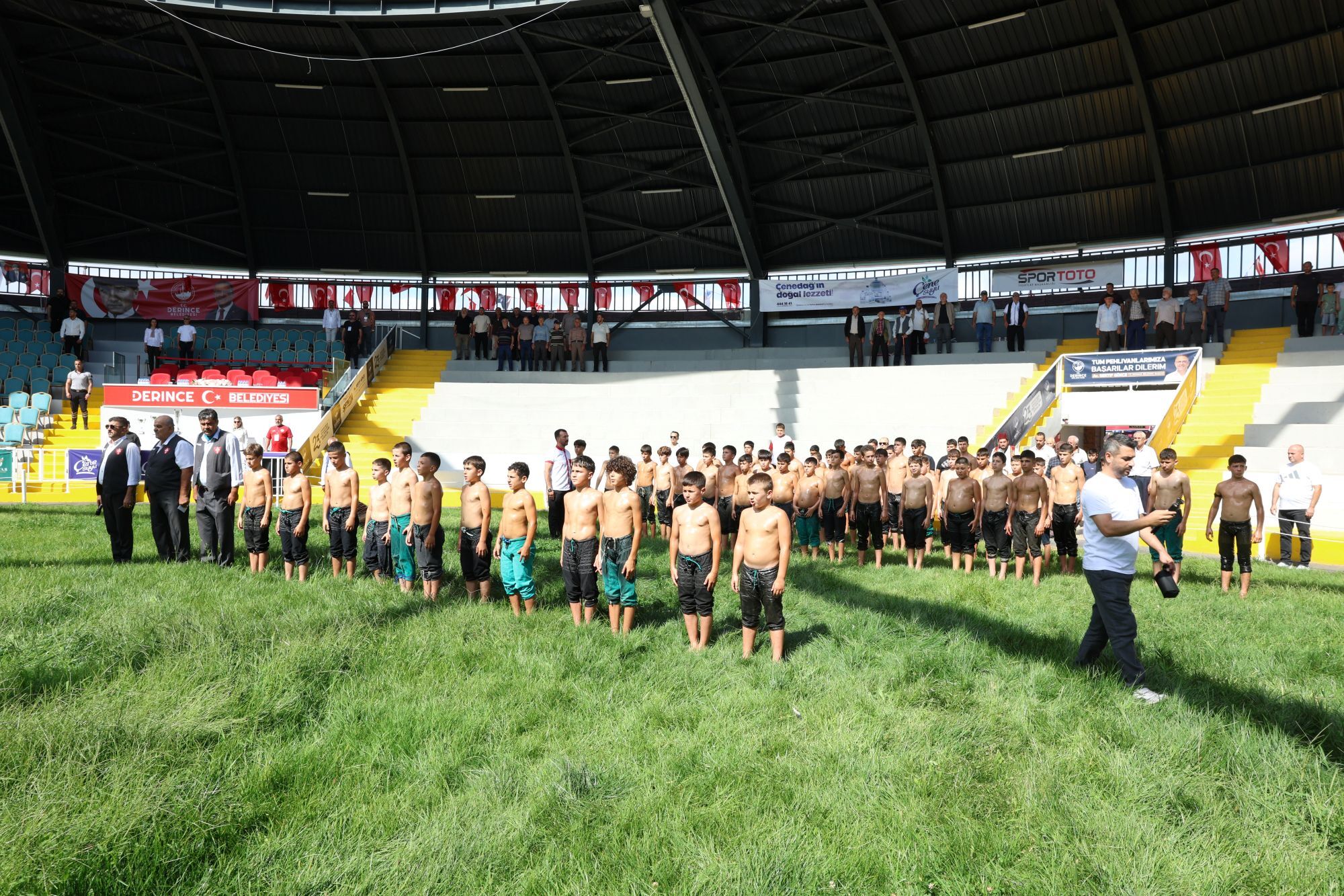 DERİNCE’DE PEHLİVANLAR ER MEYDANINA ÇIKTI: TAŞKÖPRÜ FESTİVALİ’NDE SON GÜN-1