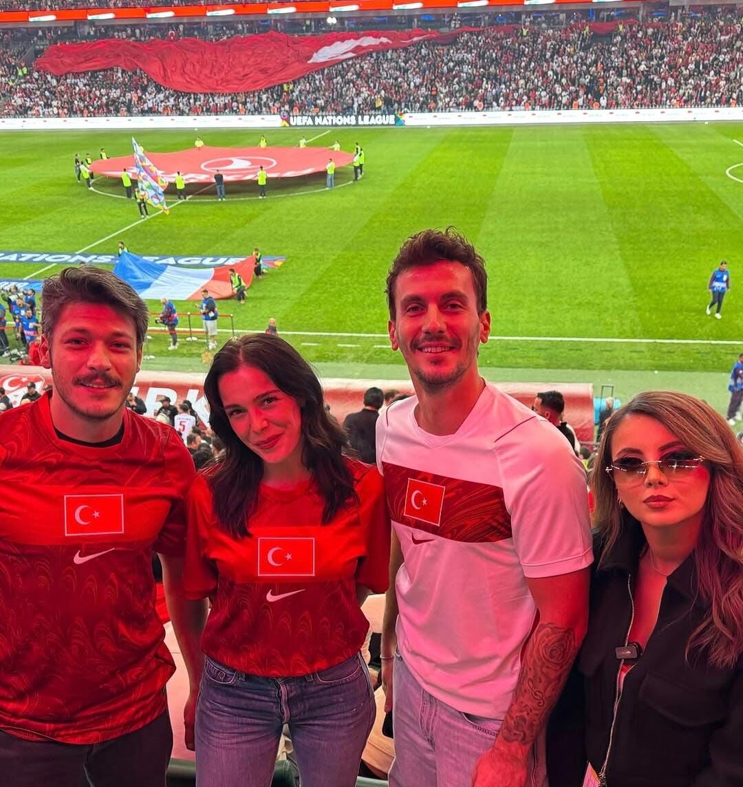 Mercan Köşk oyuncuları Kocaeli Stadyumu’nda milli maç heyecanı yaşadı-2