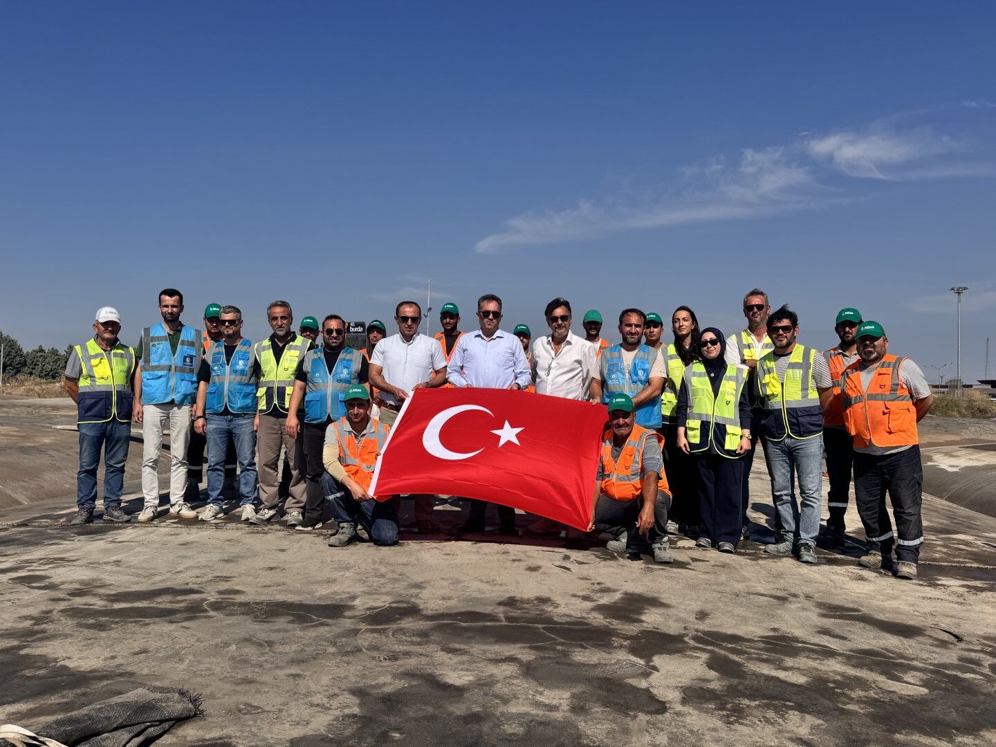 İzmit Körfezi’nden 160 Bin Kamyon Çamur Çıkarıldı (3)