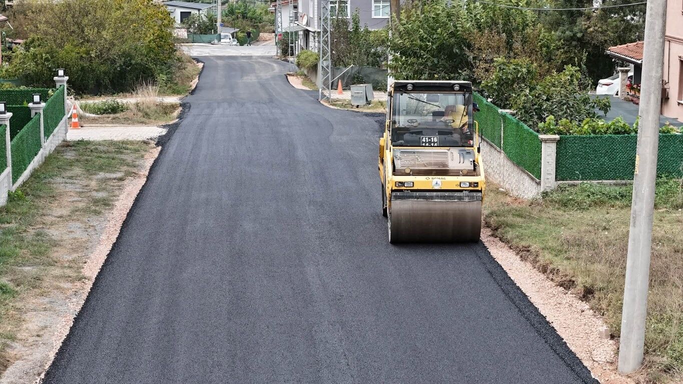 Kartepe’de Çalışmalar Mahalle Mahalle Sürüyor (3)