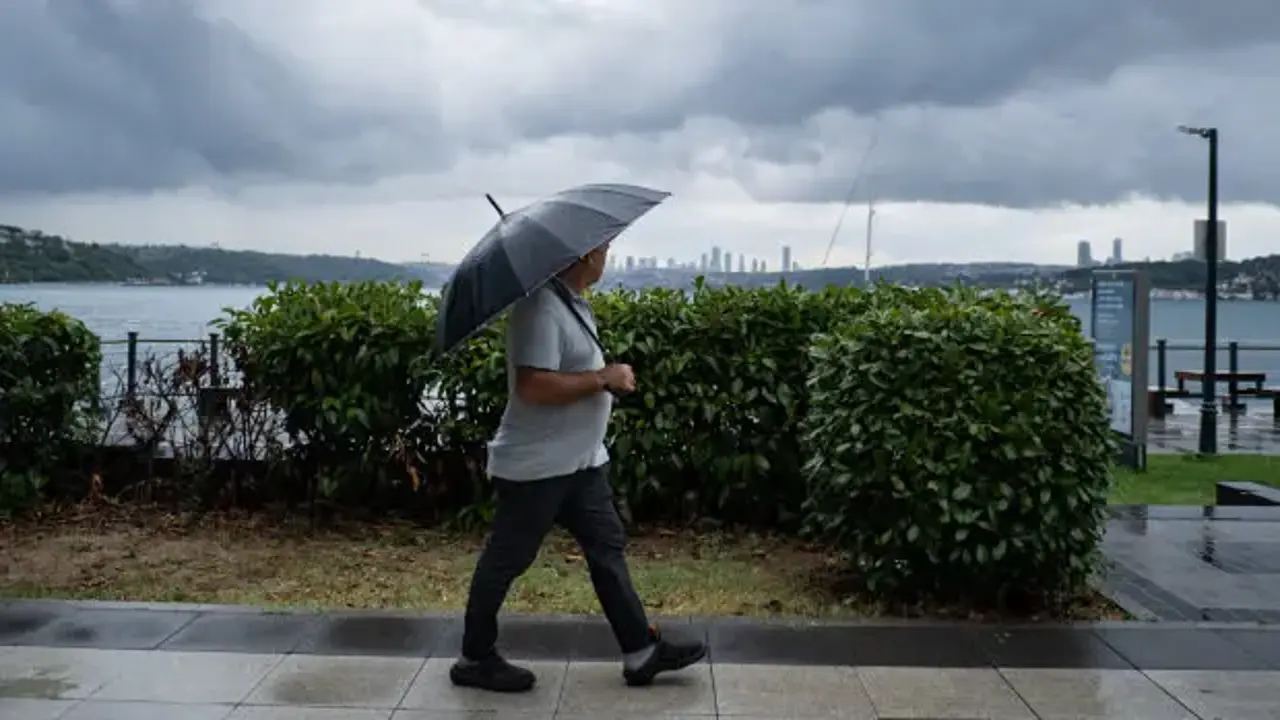Meteoroloji'den hafta sonu için kritik hava durumu uyarısı: Balkanlar'dan gelen sağanak batıyı etkisi altına alacak
