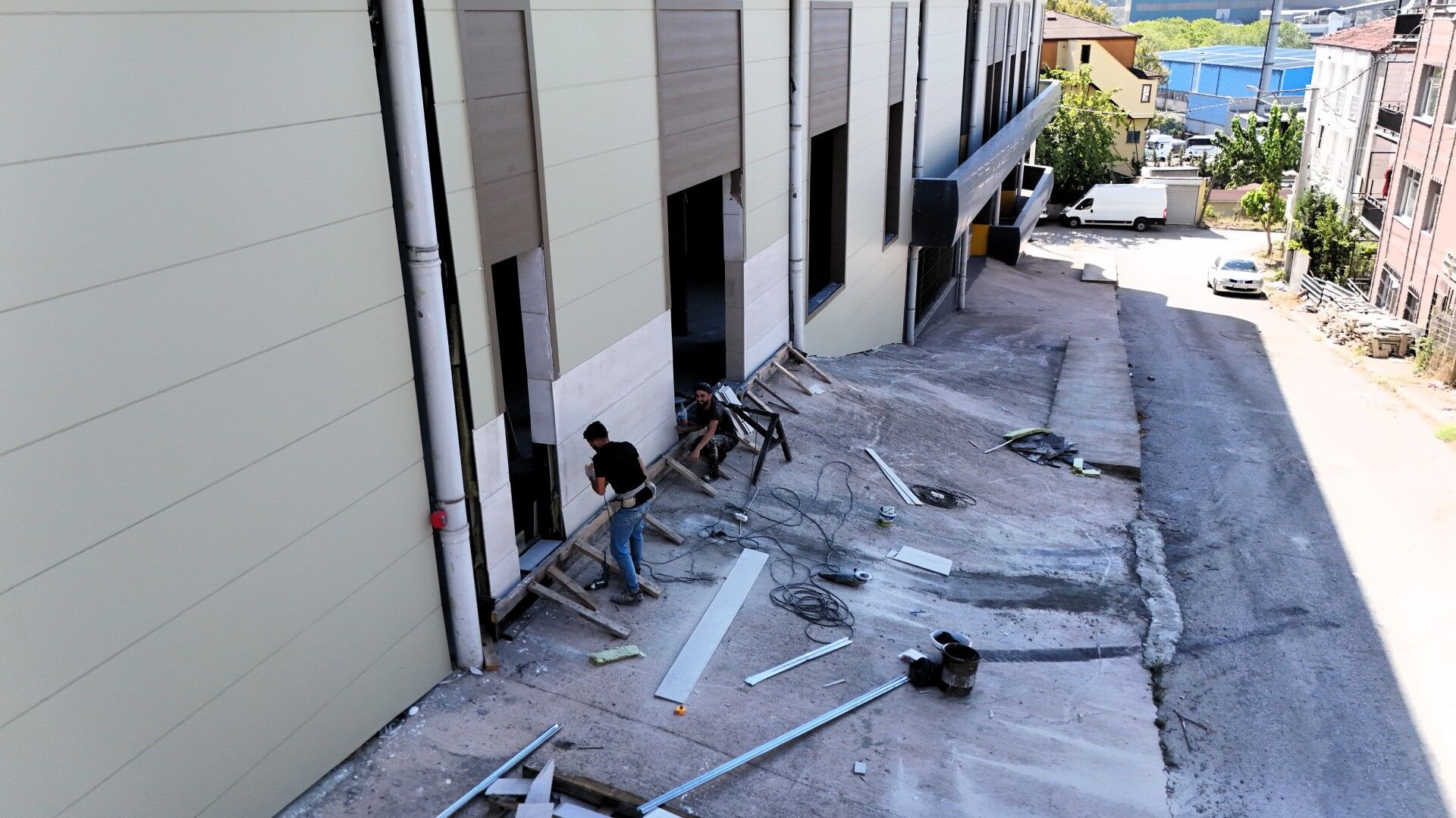Dilovası Belediyesi Yeni Hizmet Binasında Son Dokunuşlar Yapılıyor-3