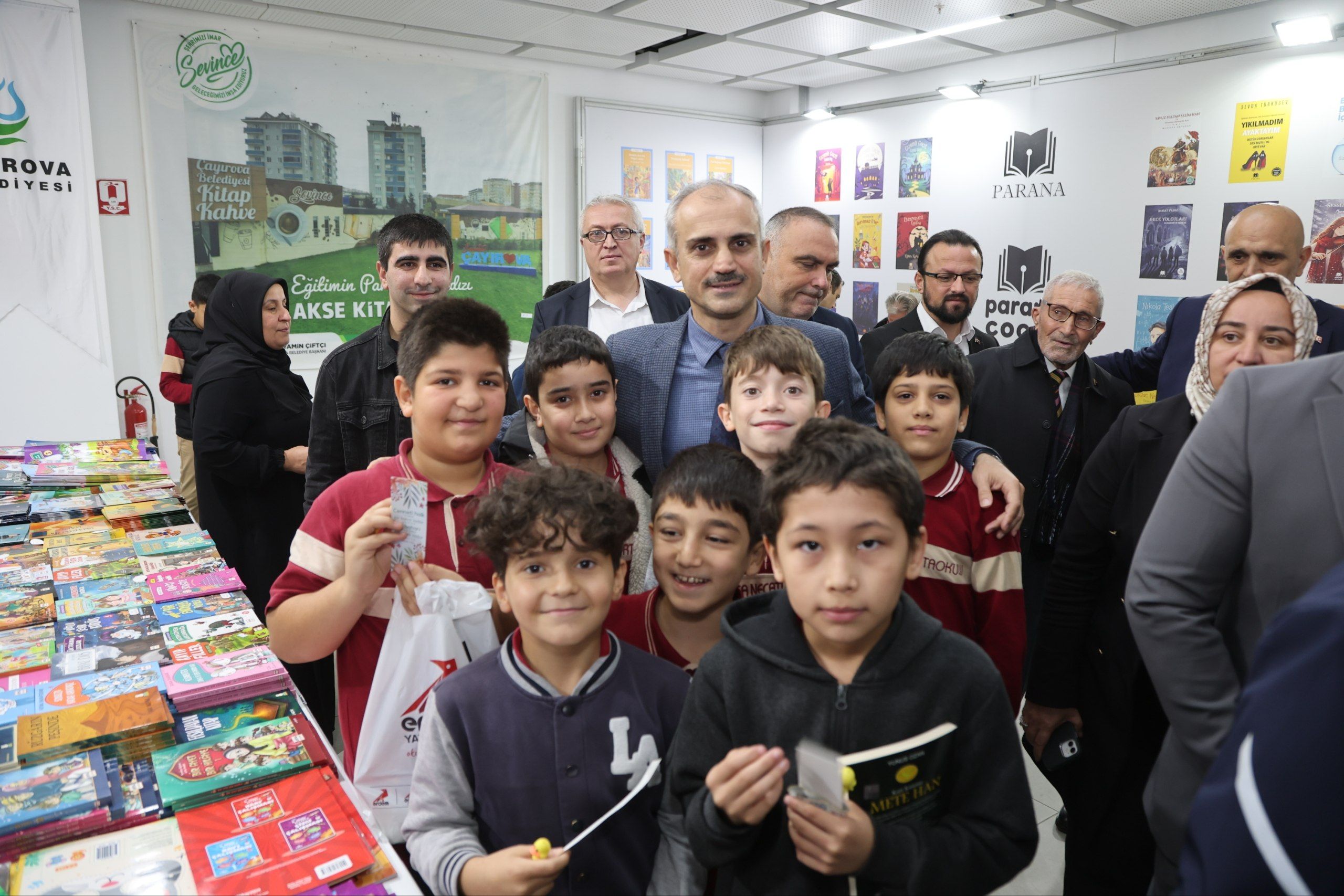 cayirova-prof-dr-necmettin-erbakan-kultur-merkezi-kitap-fuari-4
