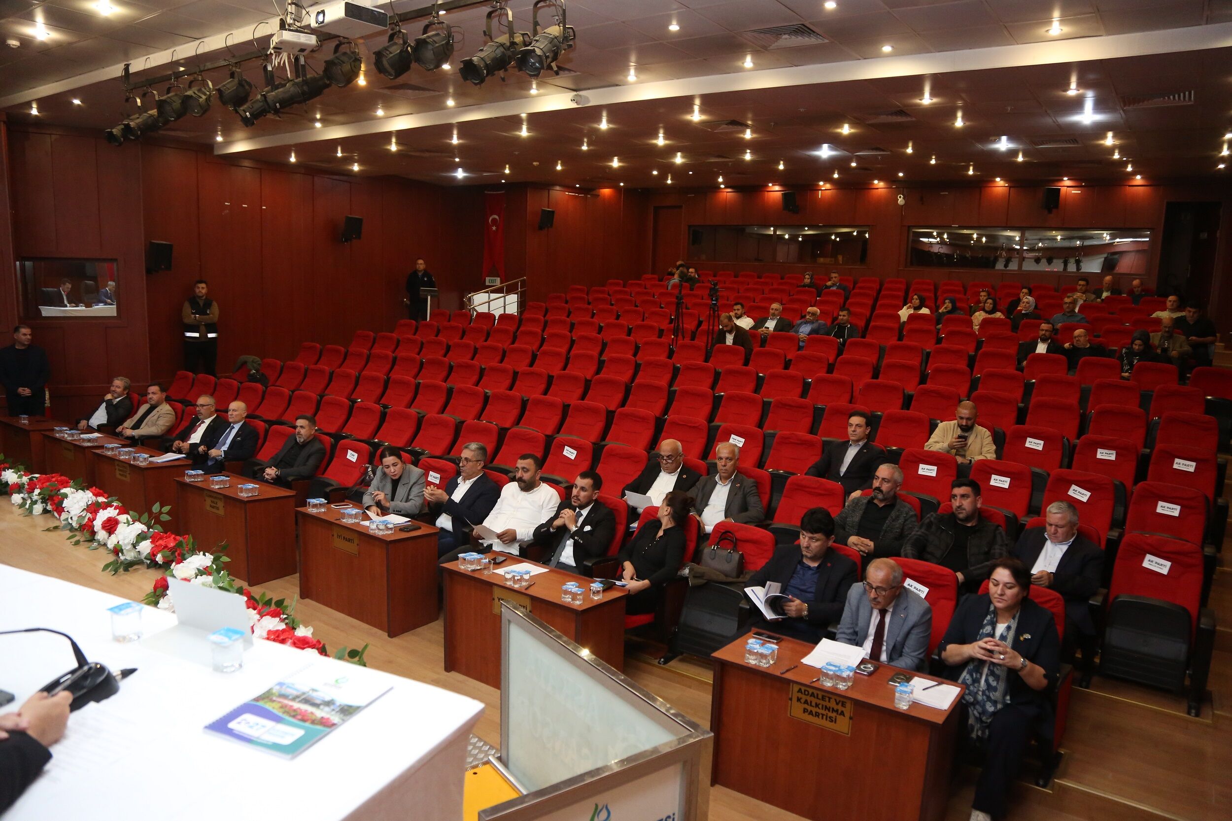 cayirova-belediyesi-ekim-meclis-toplantisi-2027-butcesi-1