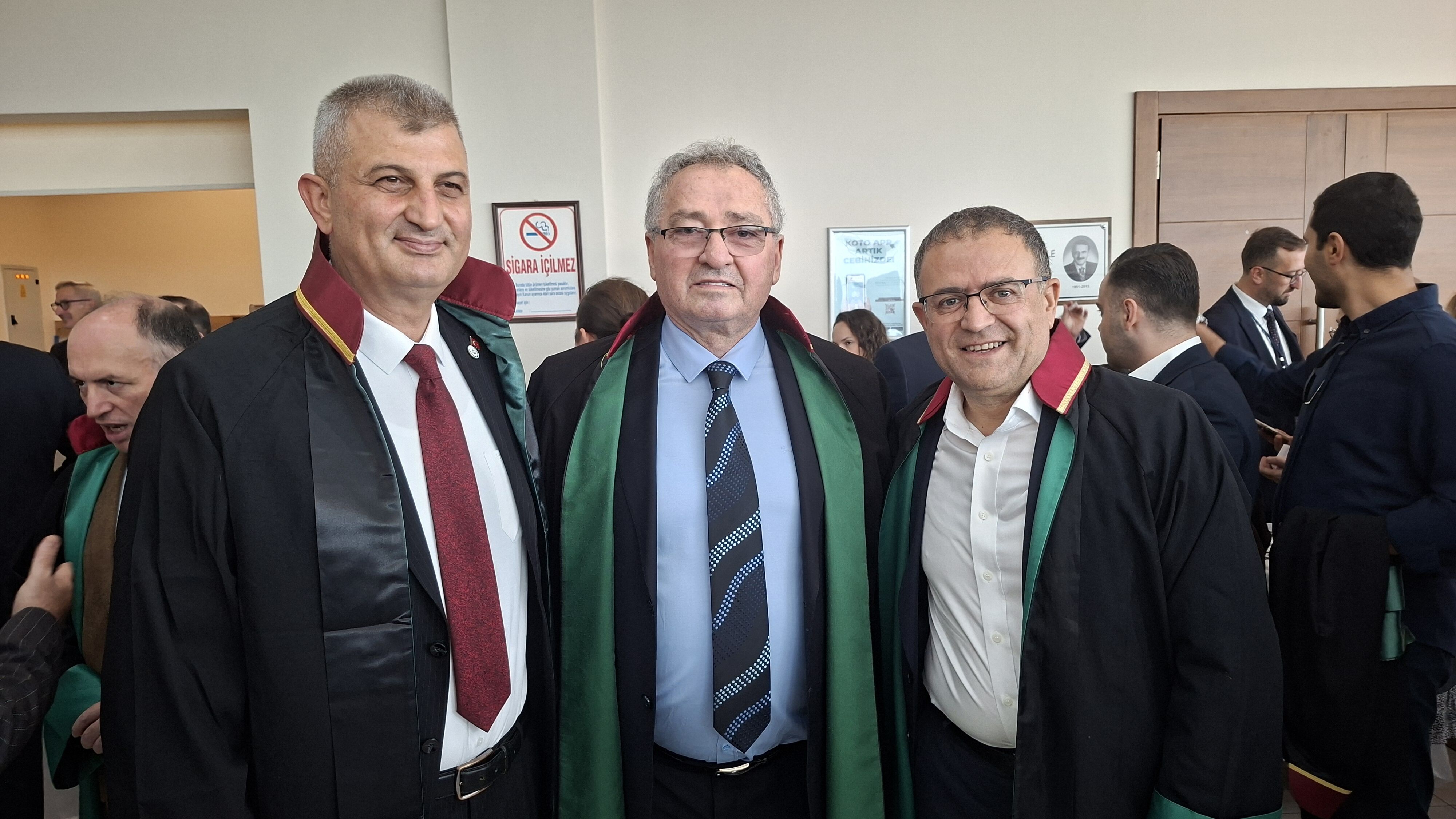 Kocaeli’nin İki Belediye Başkanı Cübbeleriyle Baro Seçimlerinde