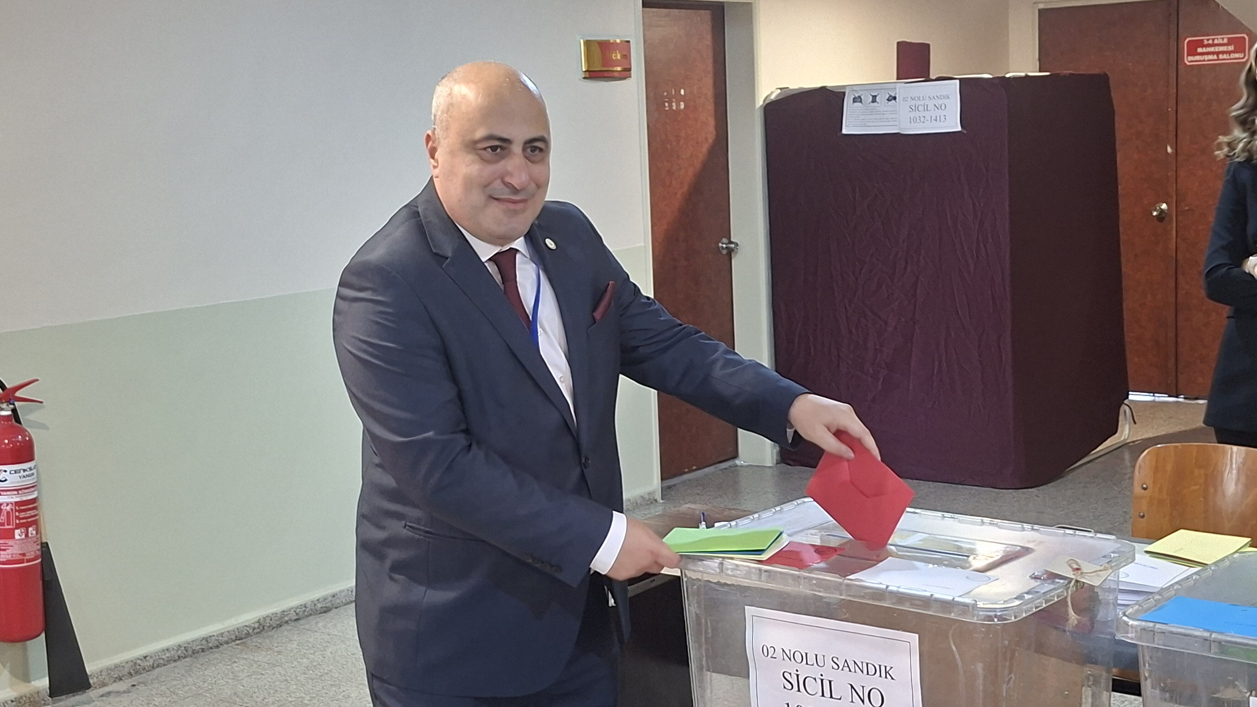 Kocaeli Barosu’nda 4 Başkan Adayı Oyunu Kullandı! 3 Bin 300 Avukat Sandık Başında-1