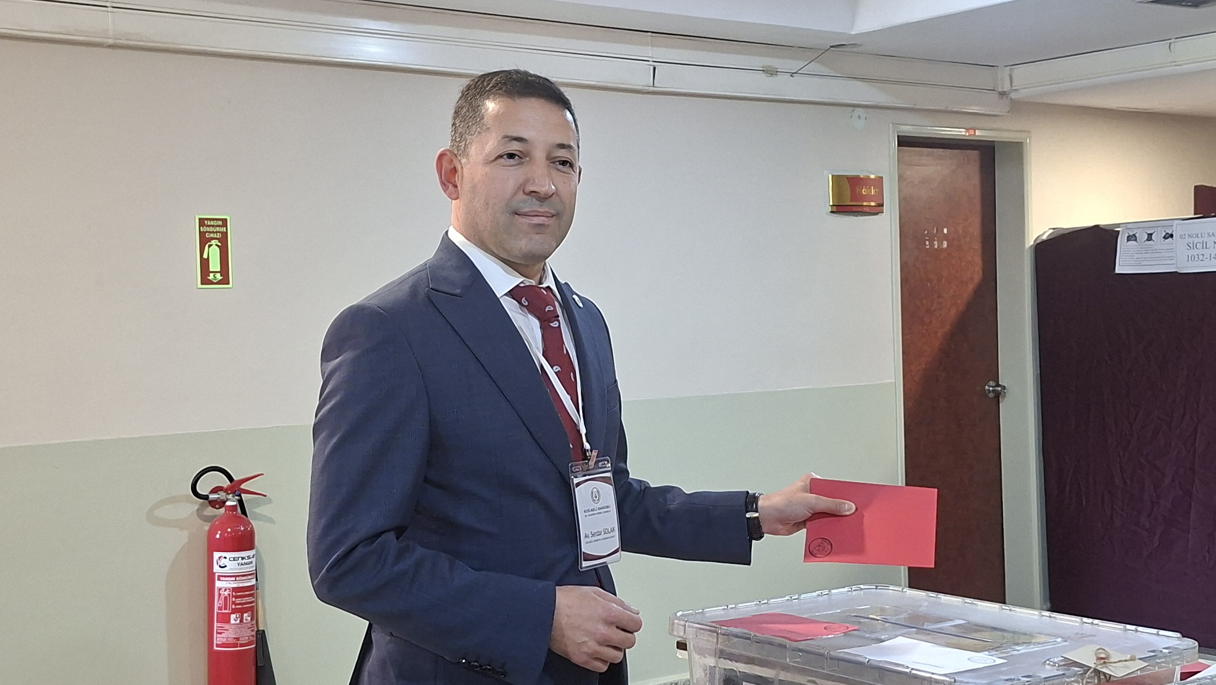 Kocaeli Barosu’nda 4 Başkan Adayı Oyunu Kullandı! 3 Bin 300 Avukat Sandık Başında-4