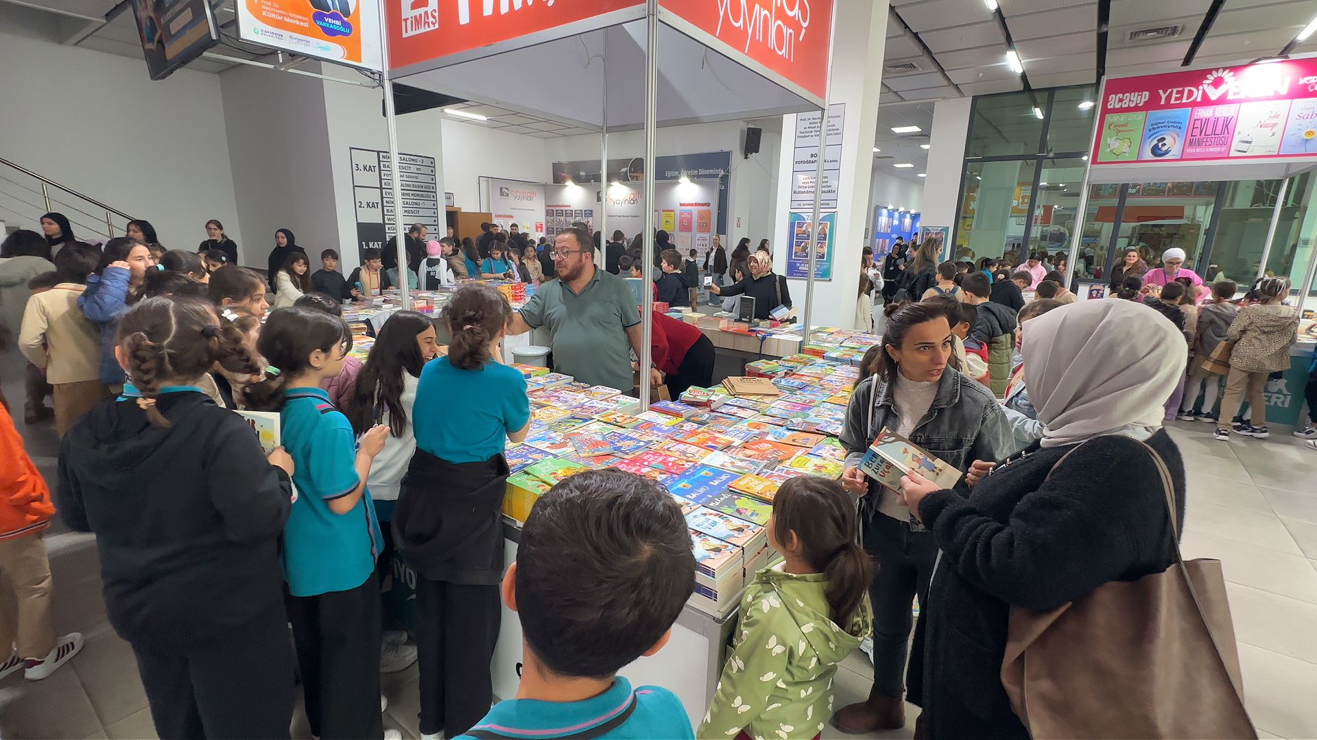 cayirova-7-kitap-gunleri-kultur-merkezi-2