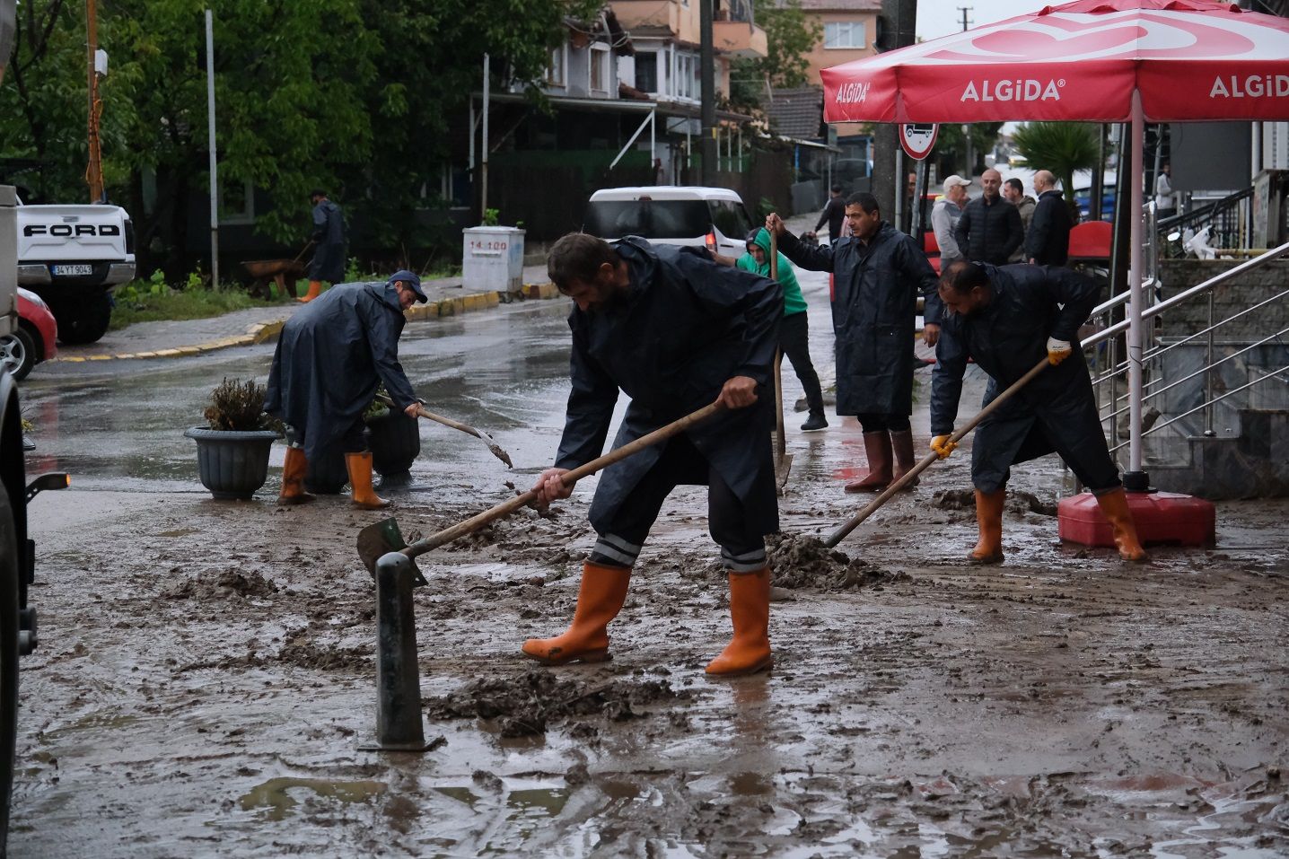 kocaeli-basiskele-belediyesi-teyakkuz-ve-saha-calismalari-1