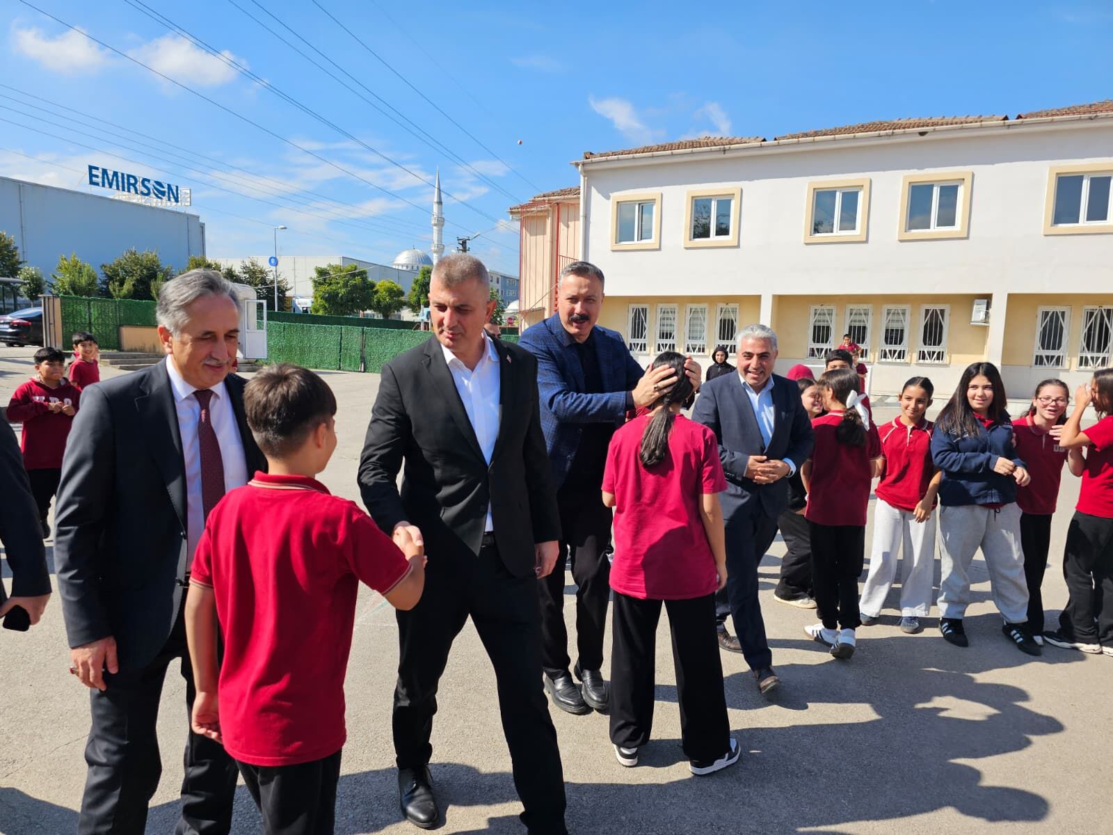 golcuk-yazlik-ilkokulu-prefabrik-derslik-yapisi-3