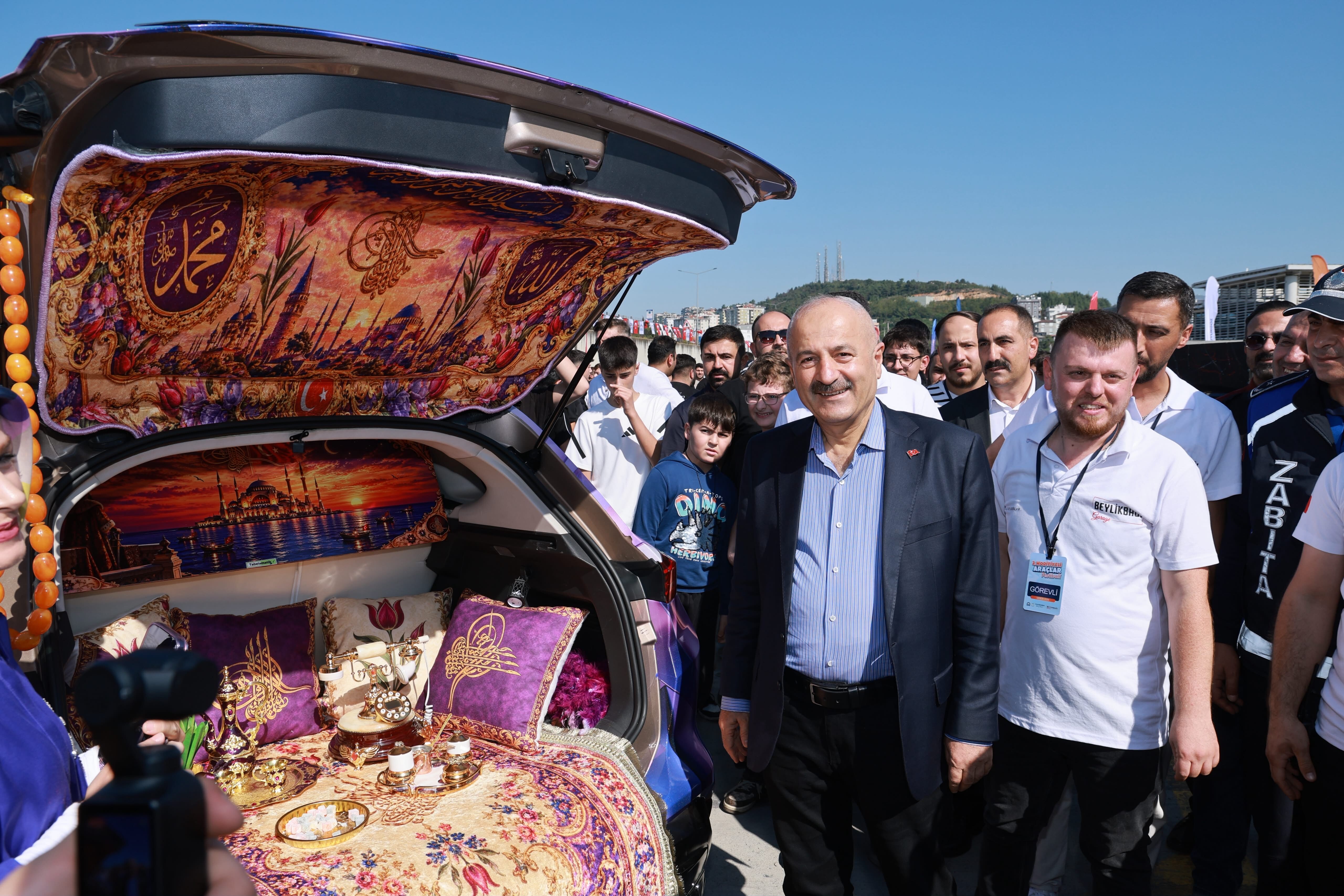 GEBZE’DE 3. MODİFİYELİ ARAÇLAR FESTİVALİ COŞKUYLA YAPILDI-1