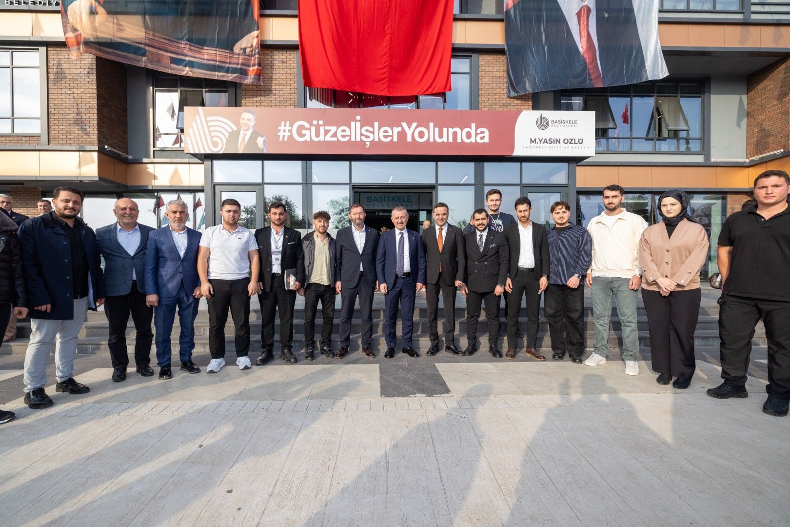tahir-buyukakin-basiskele-belediyesi-3-kariyer-zirvesi-genclerle-bulusma-1