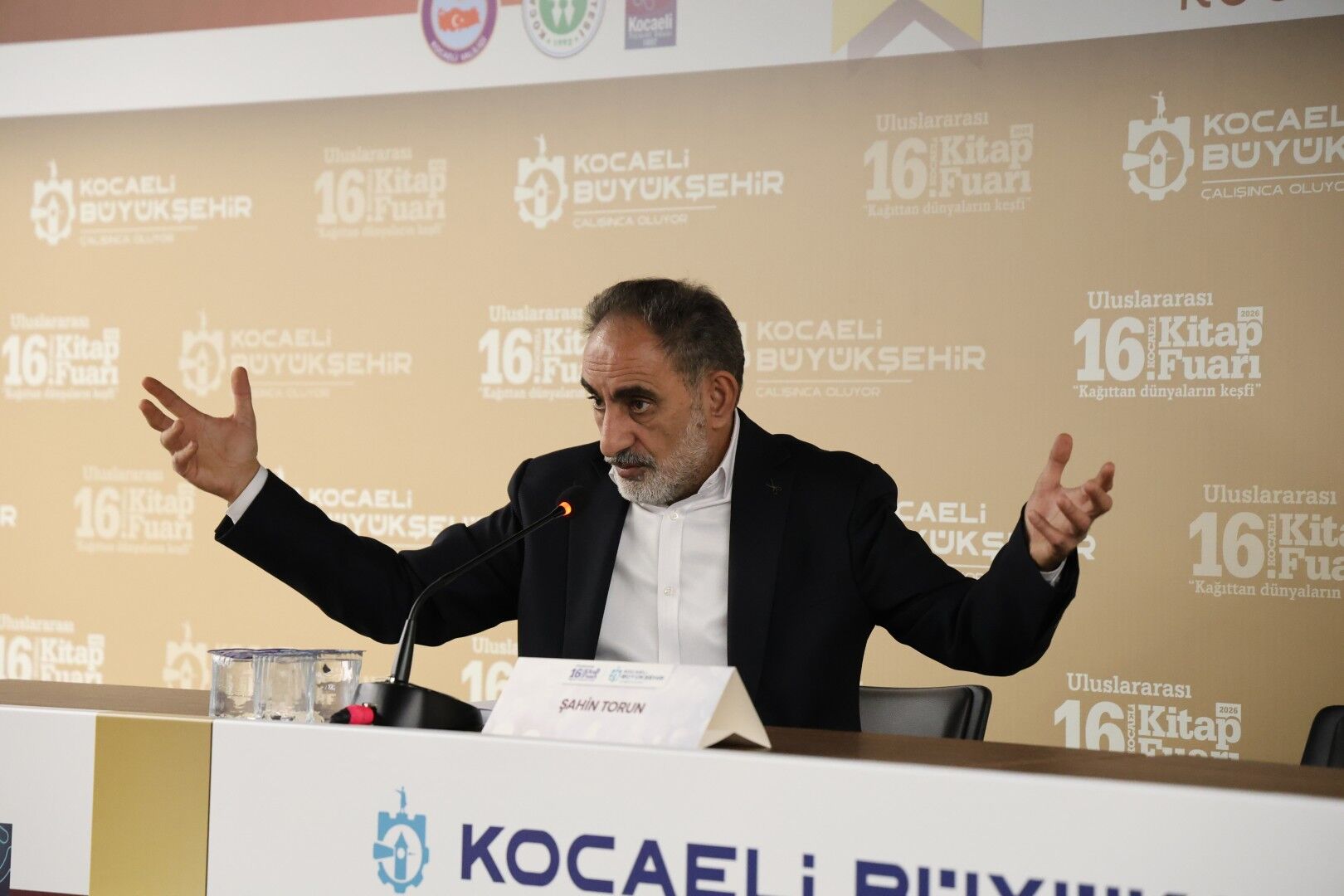 soyut-vatan-kitabi-kocaeli-kitap-fuari-lansman-1