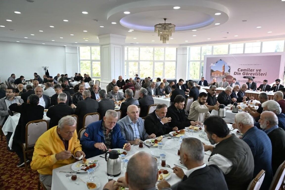 kartepe-baskan-kocaman-din-gorevlileri-bulusma-4