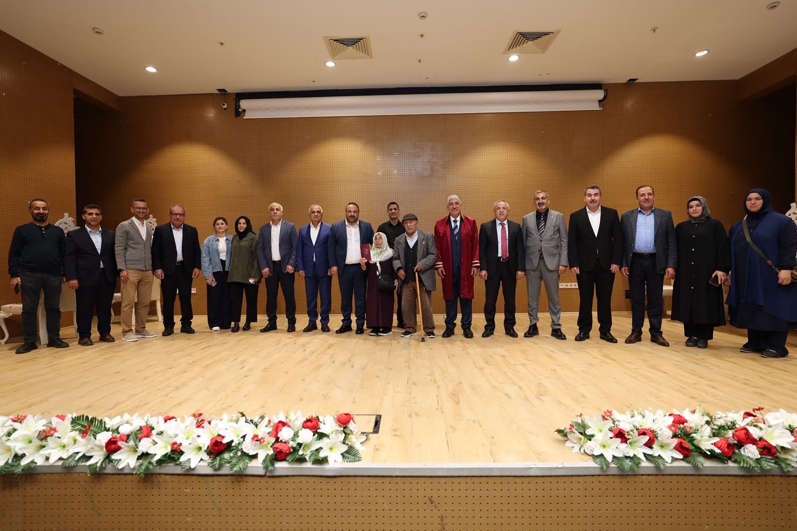 Başkan Ömeroğlu, Asırlık Çınarların Nikâhını Kıydı Mutluluğun Yaşı Yok (8)