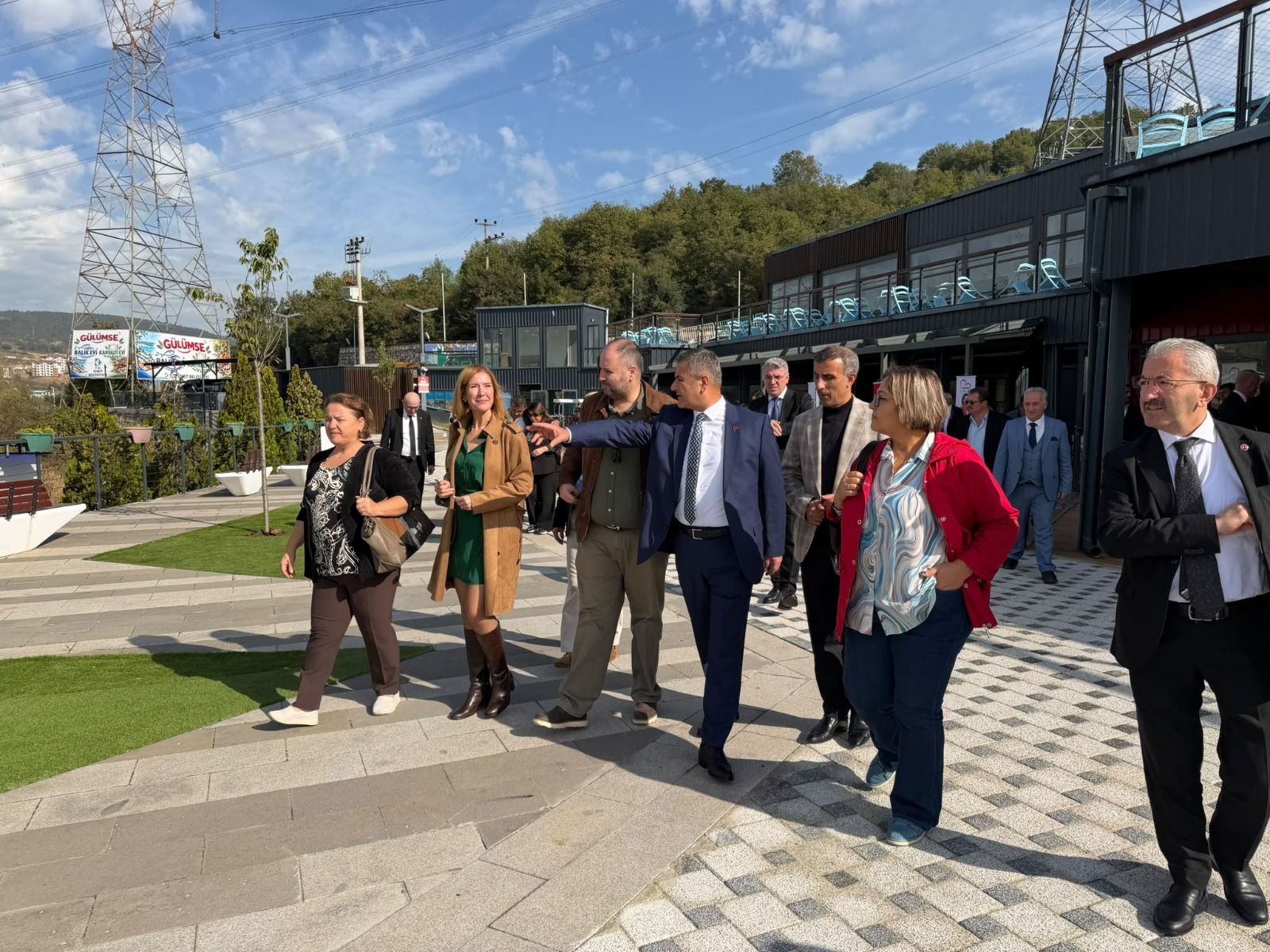 Başkanvekili Lütfü Obuz, Vatandaşları Bıçkıdere’nin Eşsiz Manzarasına Davet Etti (4)