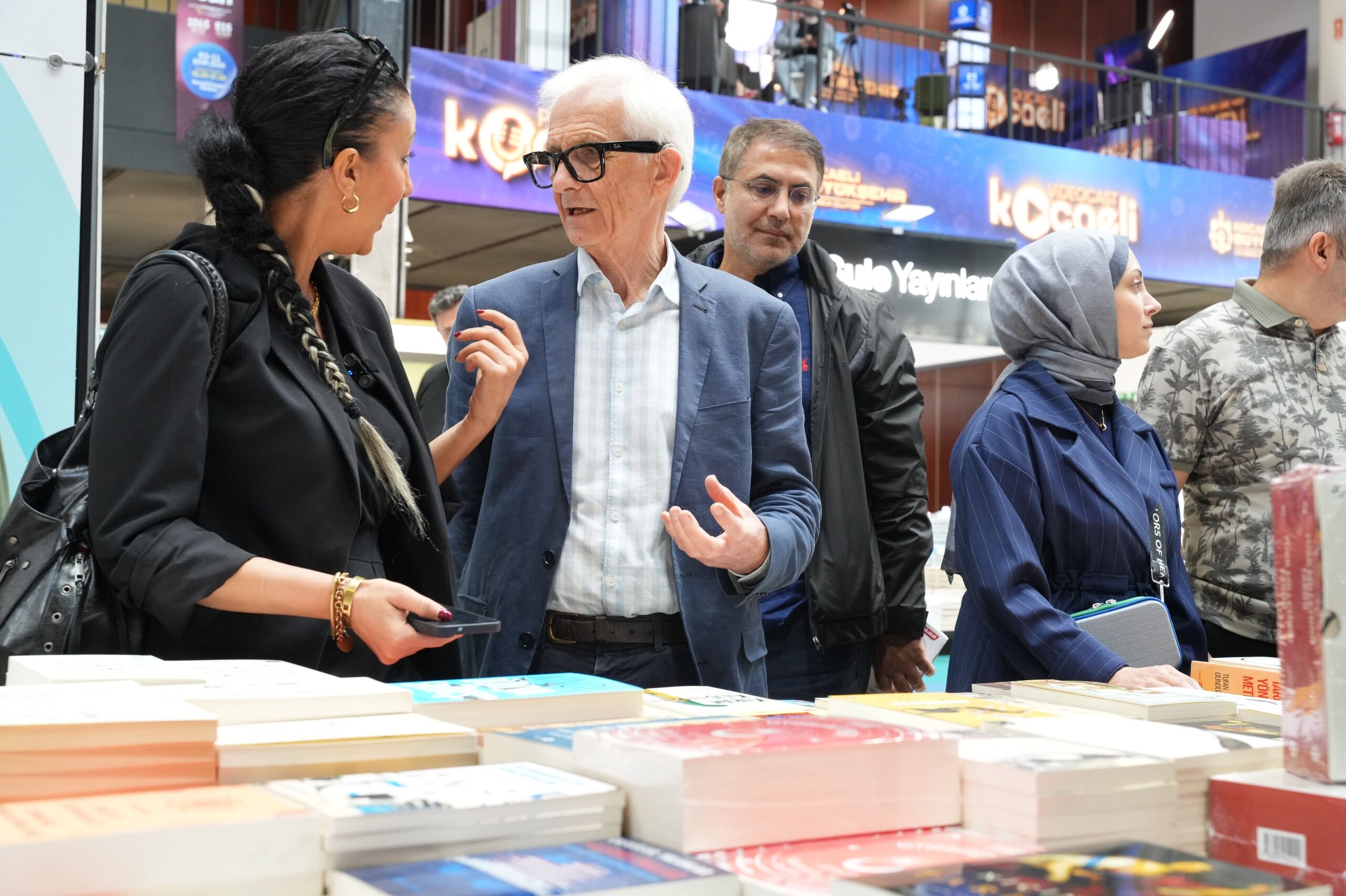 İngiliz Yazar Roger Crowley Kocaeli Kitap Fuarı’na Hayran Kaldı-1