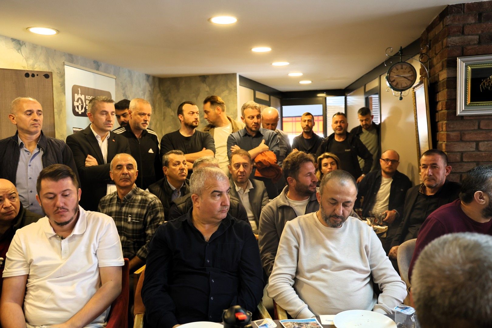 kocaeli-buyuksehir-belediyesi-izmit-yesilova-meydan-kavsagi-projesi-esnaf-istisare-toplantisi-6