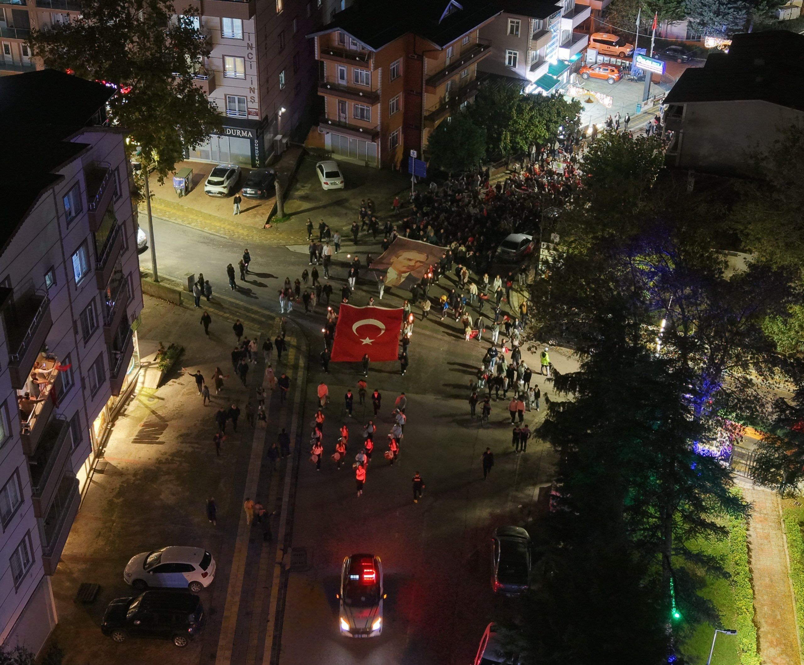kandira-belediye-baskani-erol-olmez-29-ekim-cumhuriyet-bayrami-103-yil-yuruyusu-kortej-5