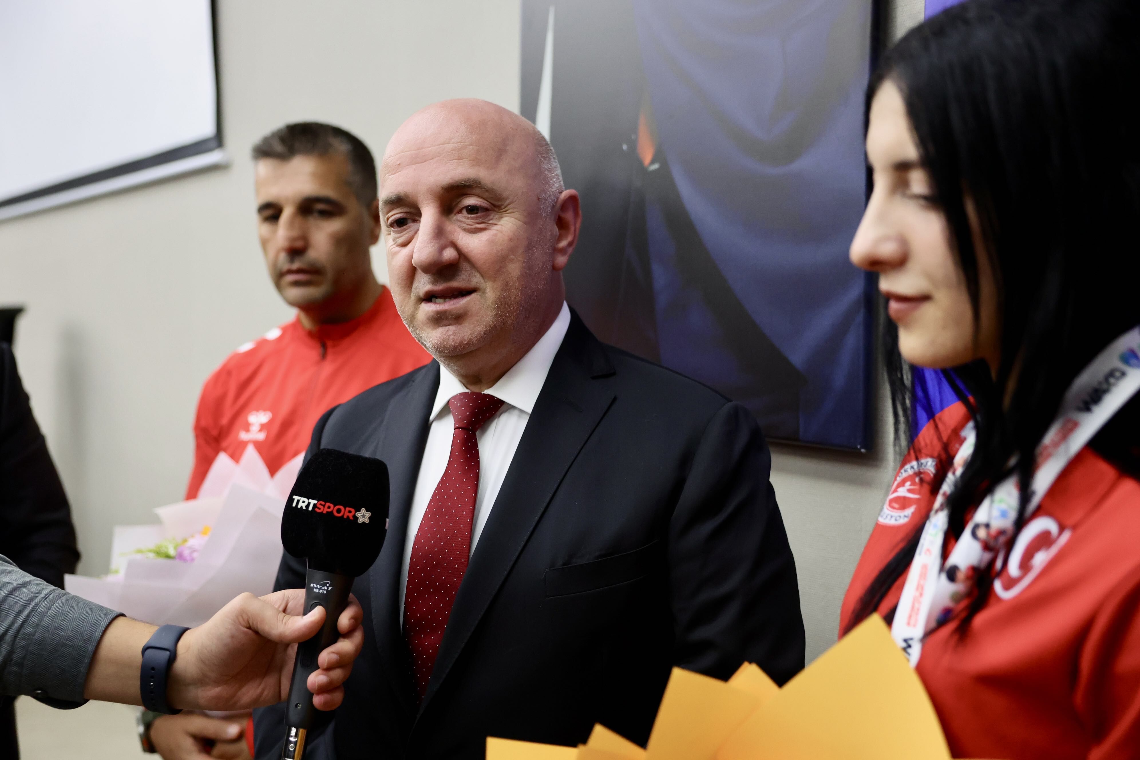 Darıca’nın Dünya Şampiyonu Ödüllendirildi (1)