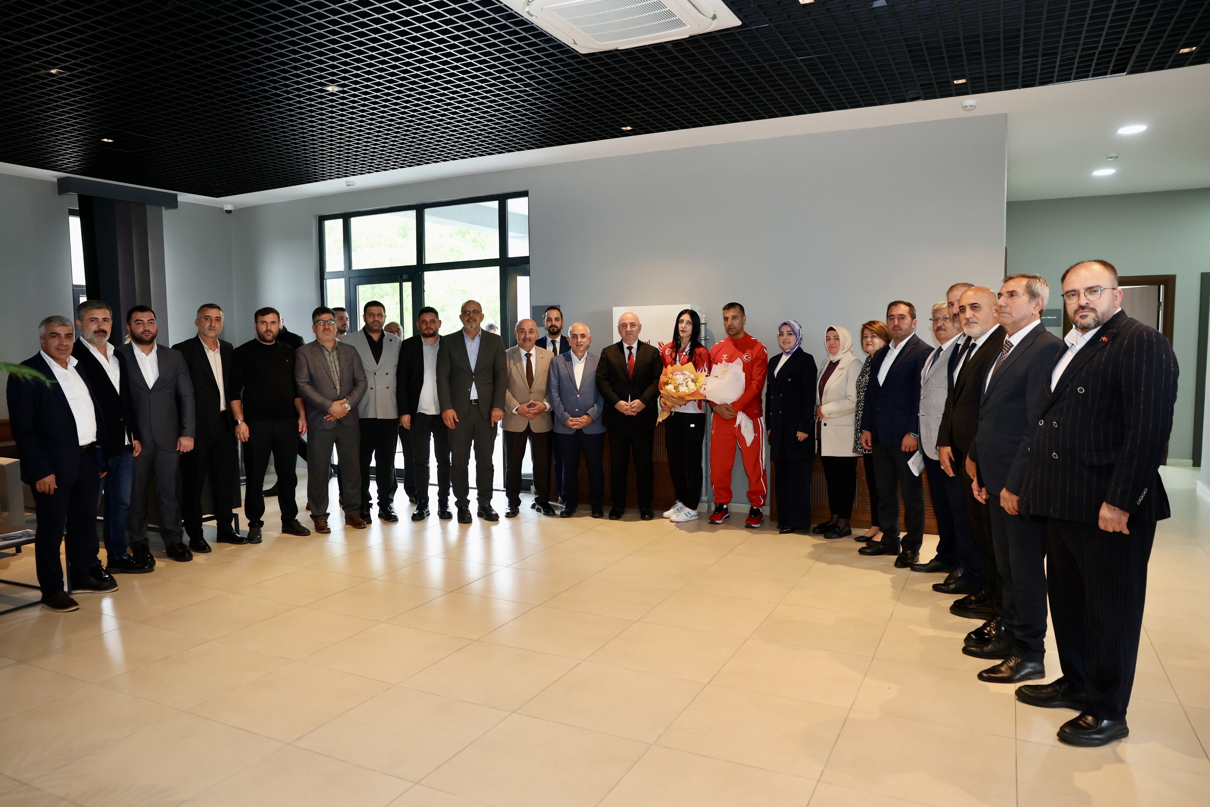 Darıca’nın Dünya Şampiyonu Ödüllendirildi (2)