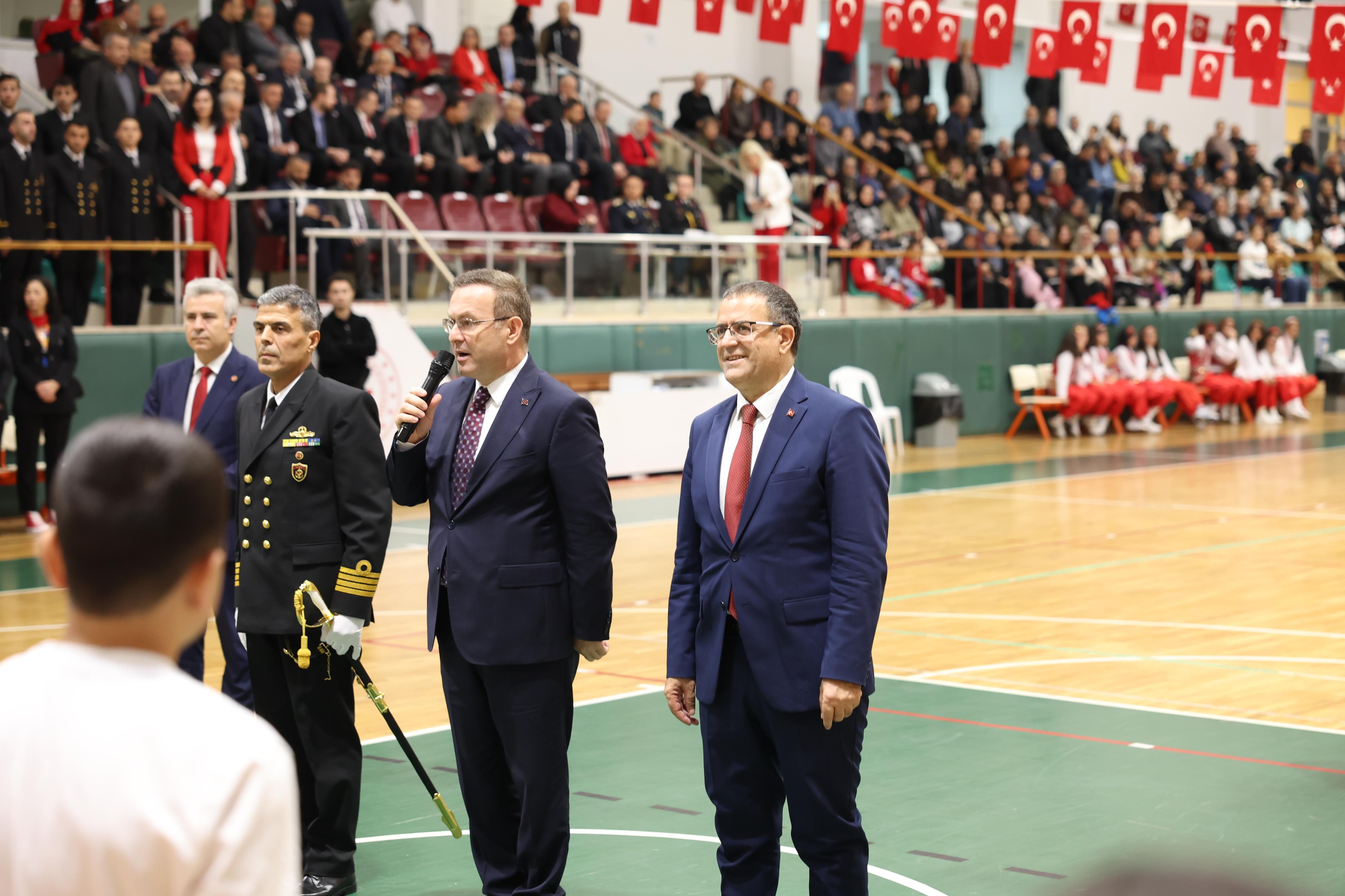 derince-kaymakami-mustafa-demirelli-belediye-baskani-sertif-gokce-29-ekim-cumhuriyet-bayrami-103-yil-kutlamalari-6