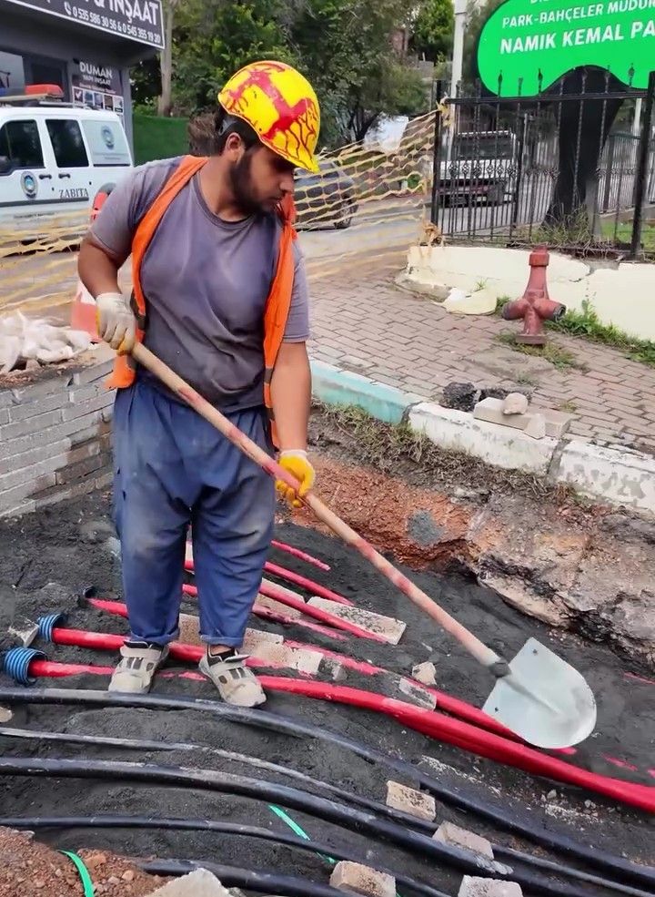 dilovasi-belediyesi-diliskelesi-orhangazi-mahallesi-elektrik-hatlarinin-yer-altina-alinmasi-ramazan-omeroglu-3