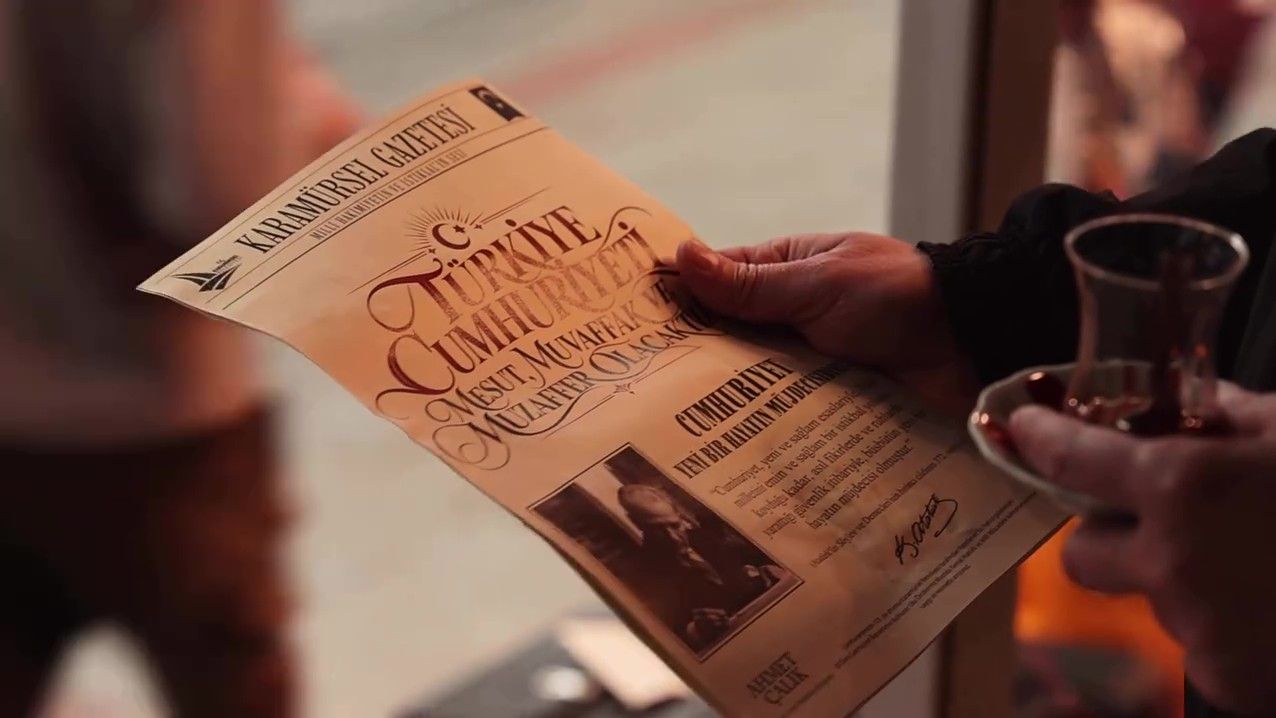 karamursel-belediyesi-ahmet-calik-29-ekim-cumhuriyet-bayrami-gazeteci-cocuk-video-filmi-1
