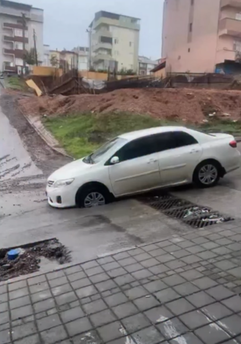 çayırova yol çöktü-2