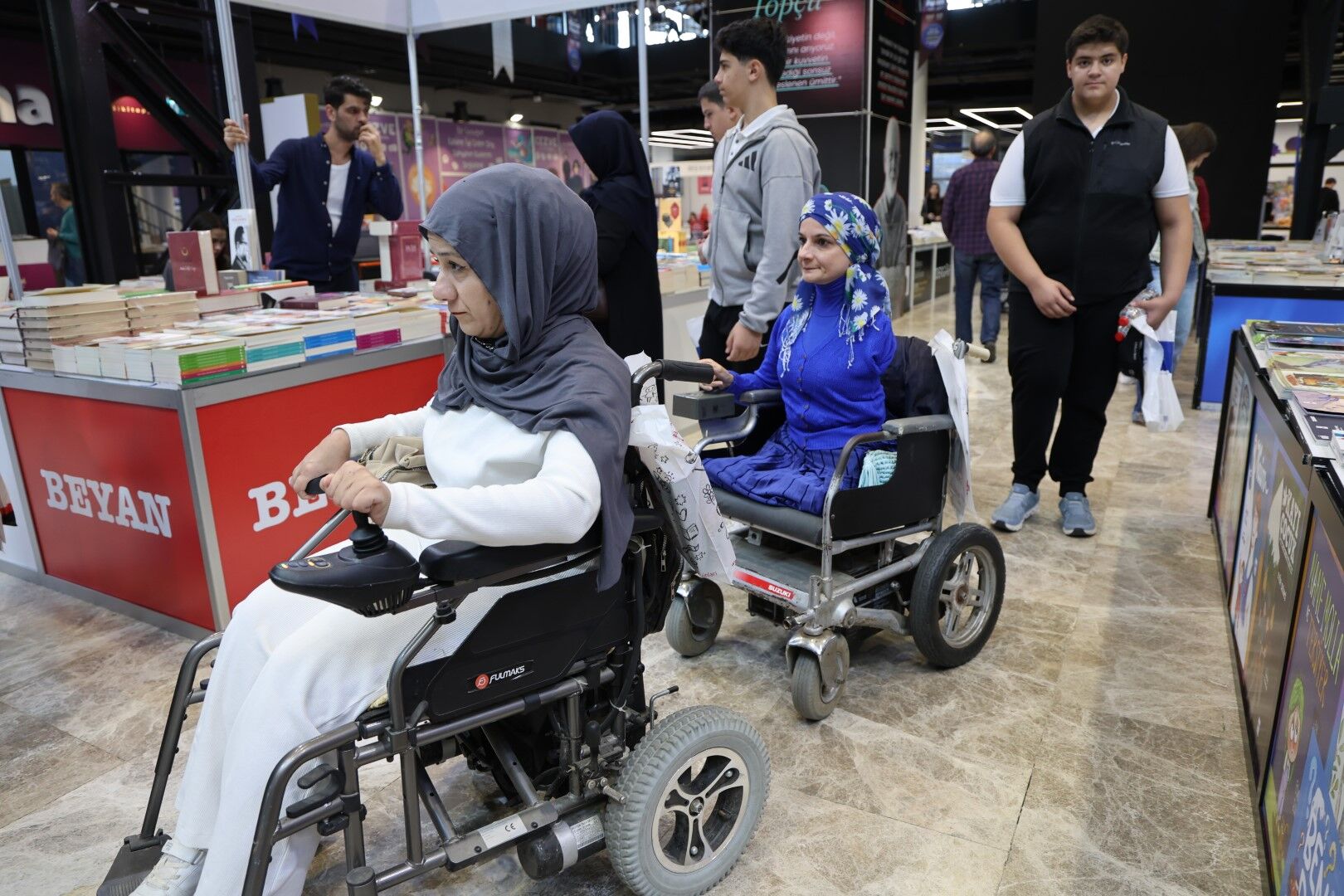 “Engelsiz Taksi” Ile Kitap Fuarı’na Kolay Ulaşım (15)