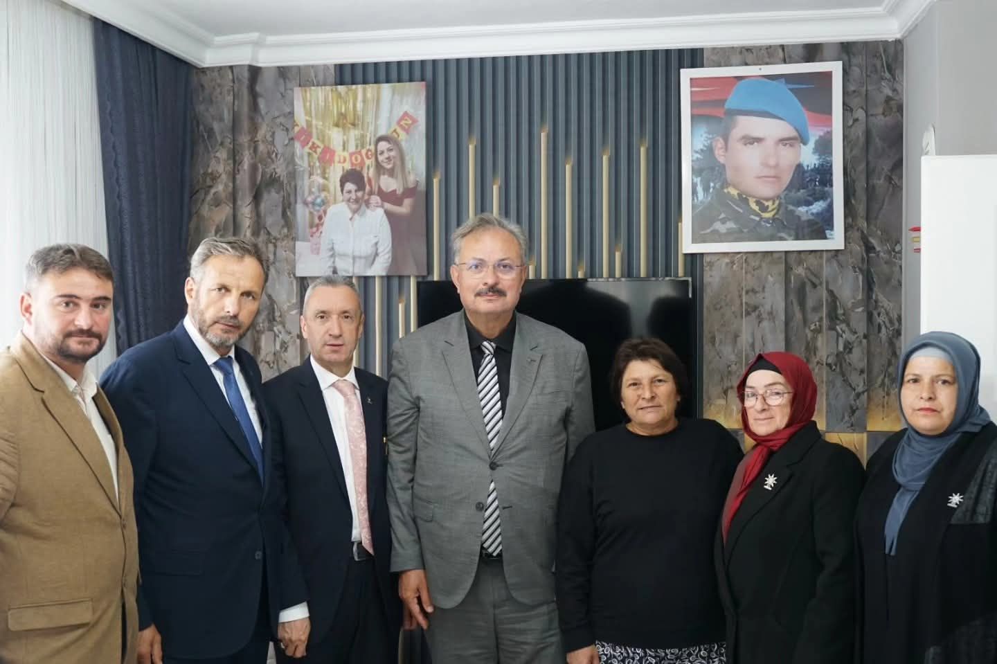 Kocaeli’nin Çalışkan MKYK Üyesi Şiviloğlu: Bir Haftada Gitmediği Şehir Kalmadı-3