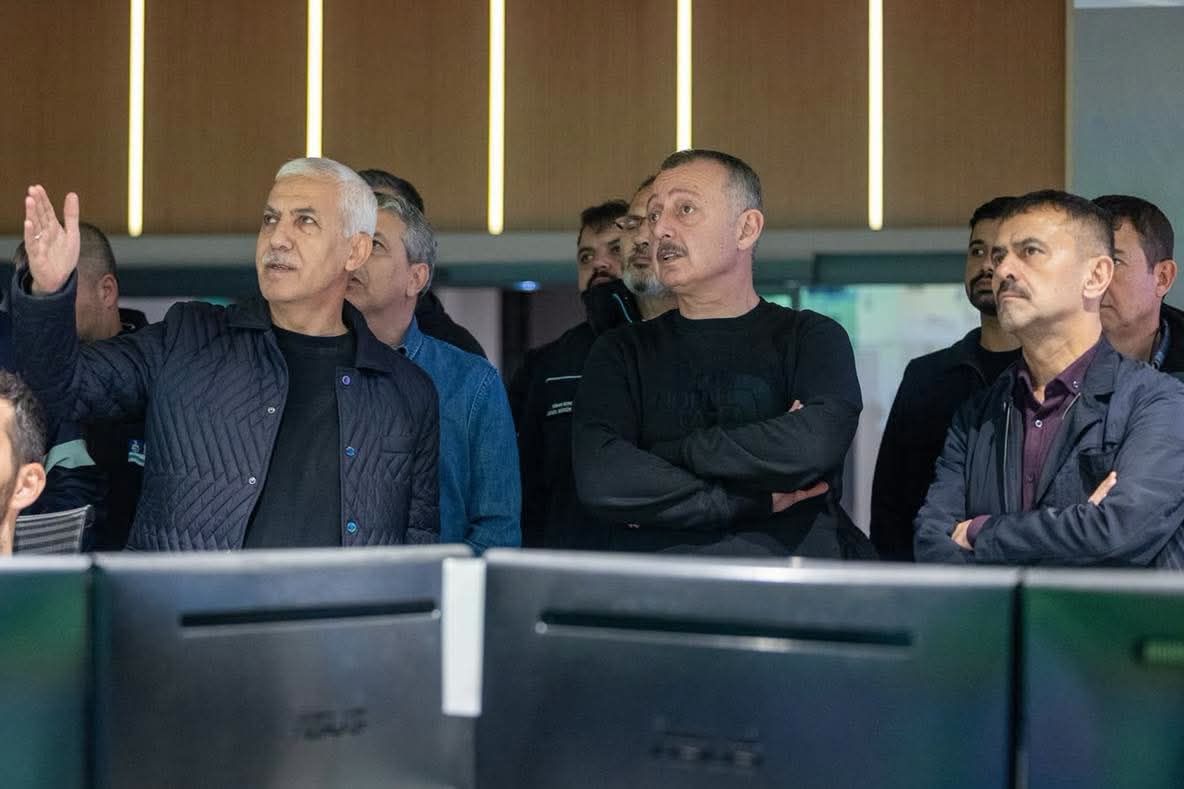 Vali Aktaş ve Başkan Büyükakın Sabaha Kadar Sahadan Ayrılmadı-3