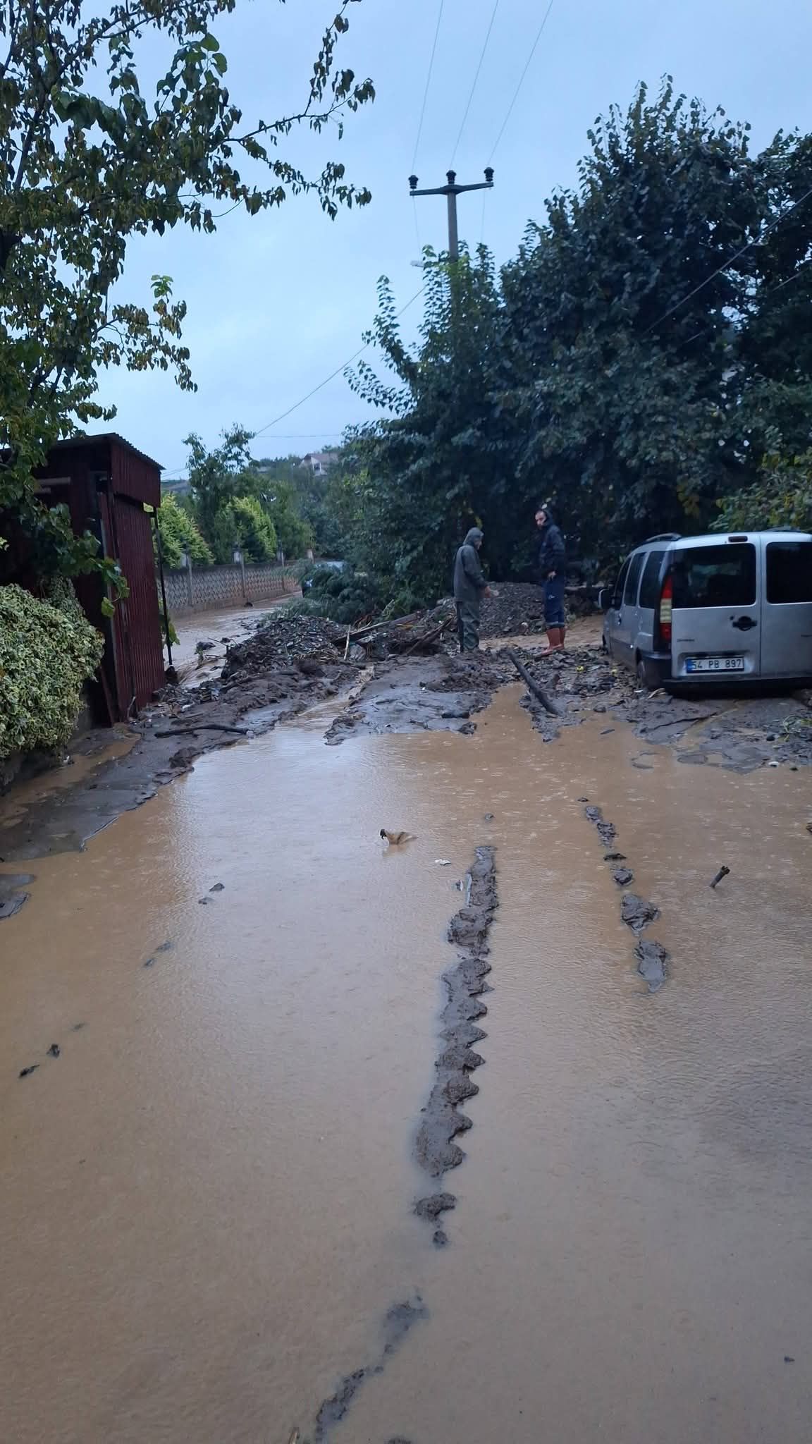 Kartepe’de muhtar gece dere başında nöbet tuttu: “Nusretiye’nin sesi duyulsun”-1