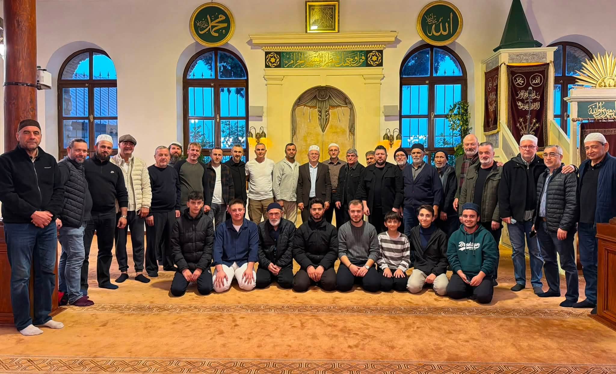 İzmit Orhan Camii’nde Hasret Bitti! Cemaat Sabah Namazında Buluştu-2
