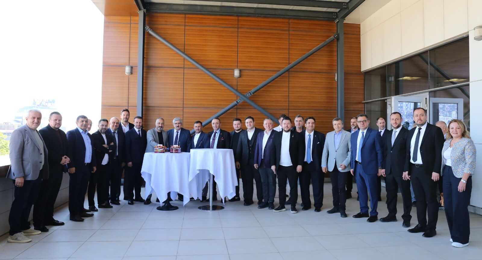 KOTO Seçimlerinde Veli Başkurt’a Doğum Günü Sürprizi