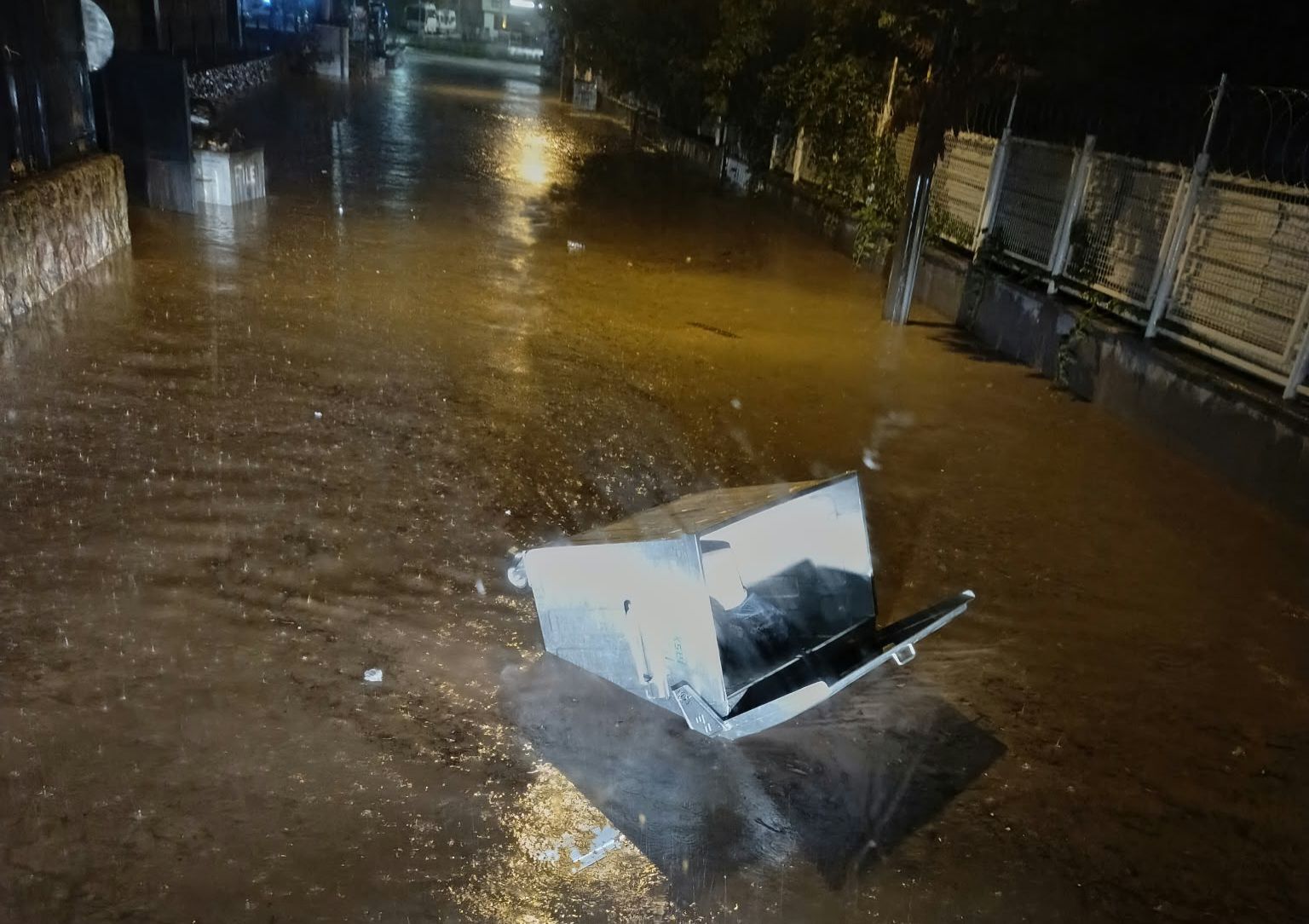 Kocaeli Sular Altında! Sel, Heyelan, Mahsur Kalanlar-1