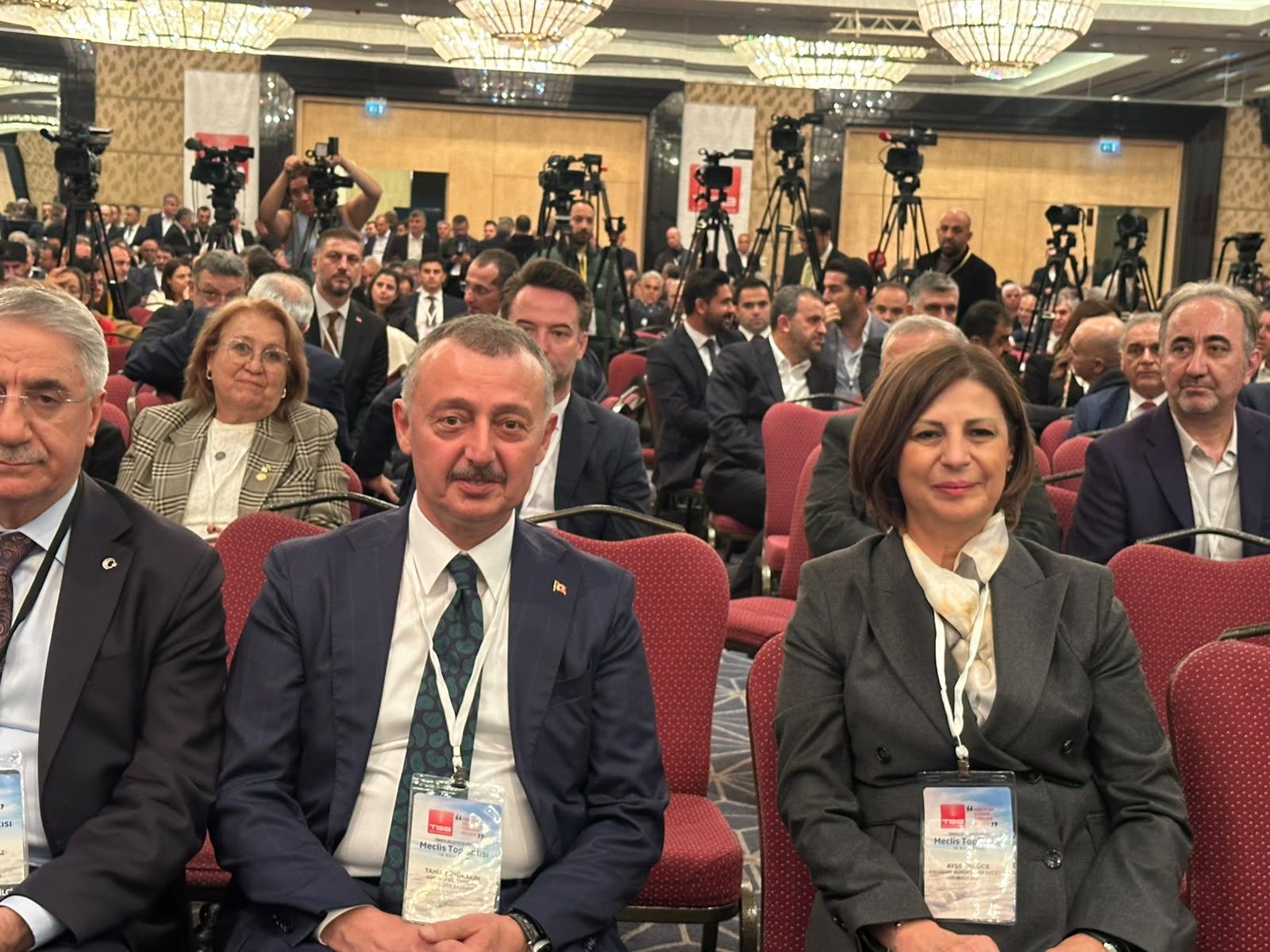 TAHİR BÜYÜKAKIN KAZANDI-1