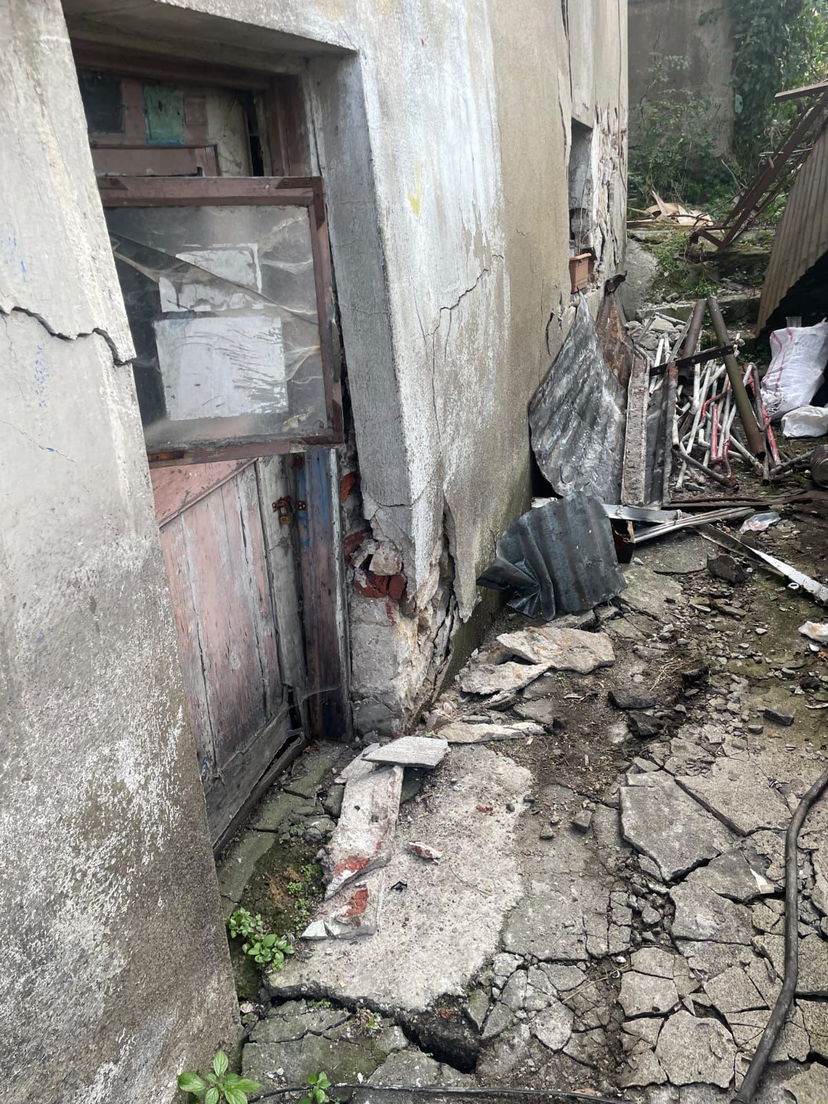 Zonguldak’ta Bina Çöktü, Kocaeli’de Görev Yapan Gazeteciden İhmal İddiası-4