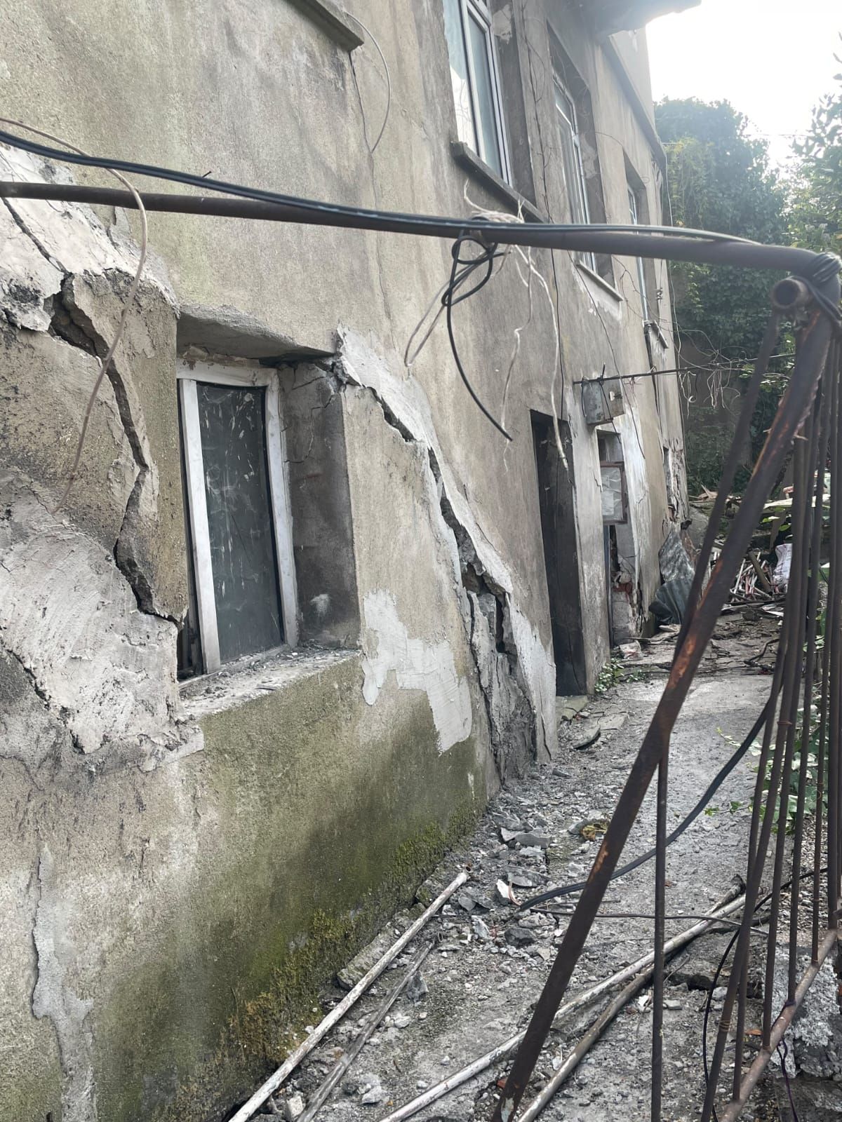 Zonguldak’ta Bina Çöktü, Kocaeli’de Görev Yapan Gazeteciden İhmal İddiası-2