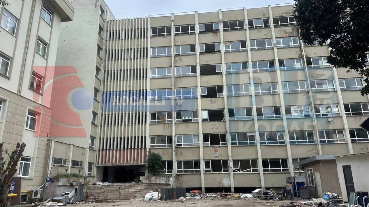 Izmit Seka Devlet Hastanesi B Blok Yikim 2