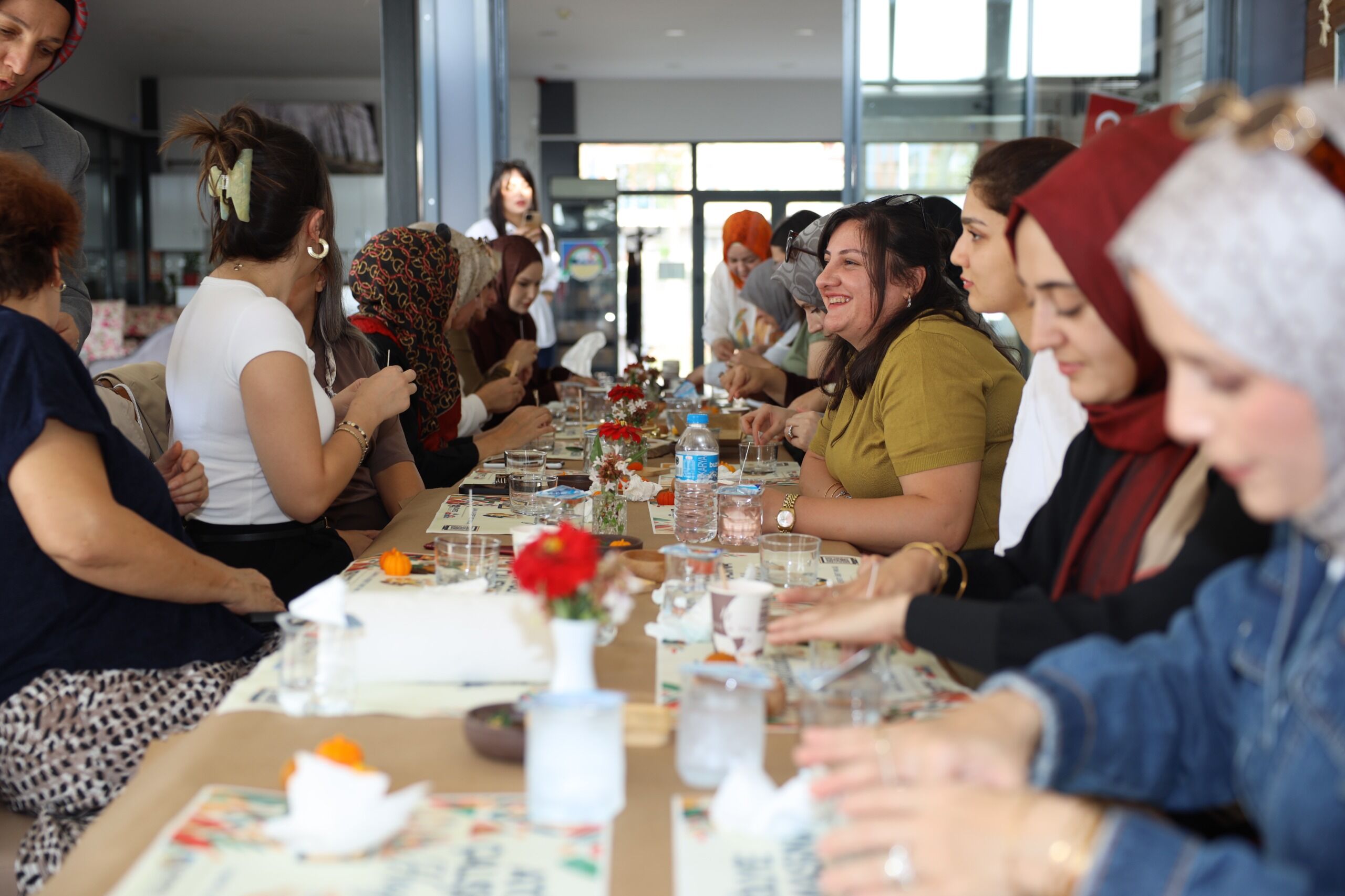 korfez-belediyesi-kadinlara-ozel-mum-yapim-atolyesi-2