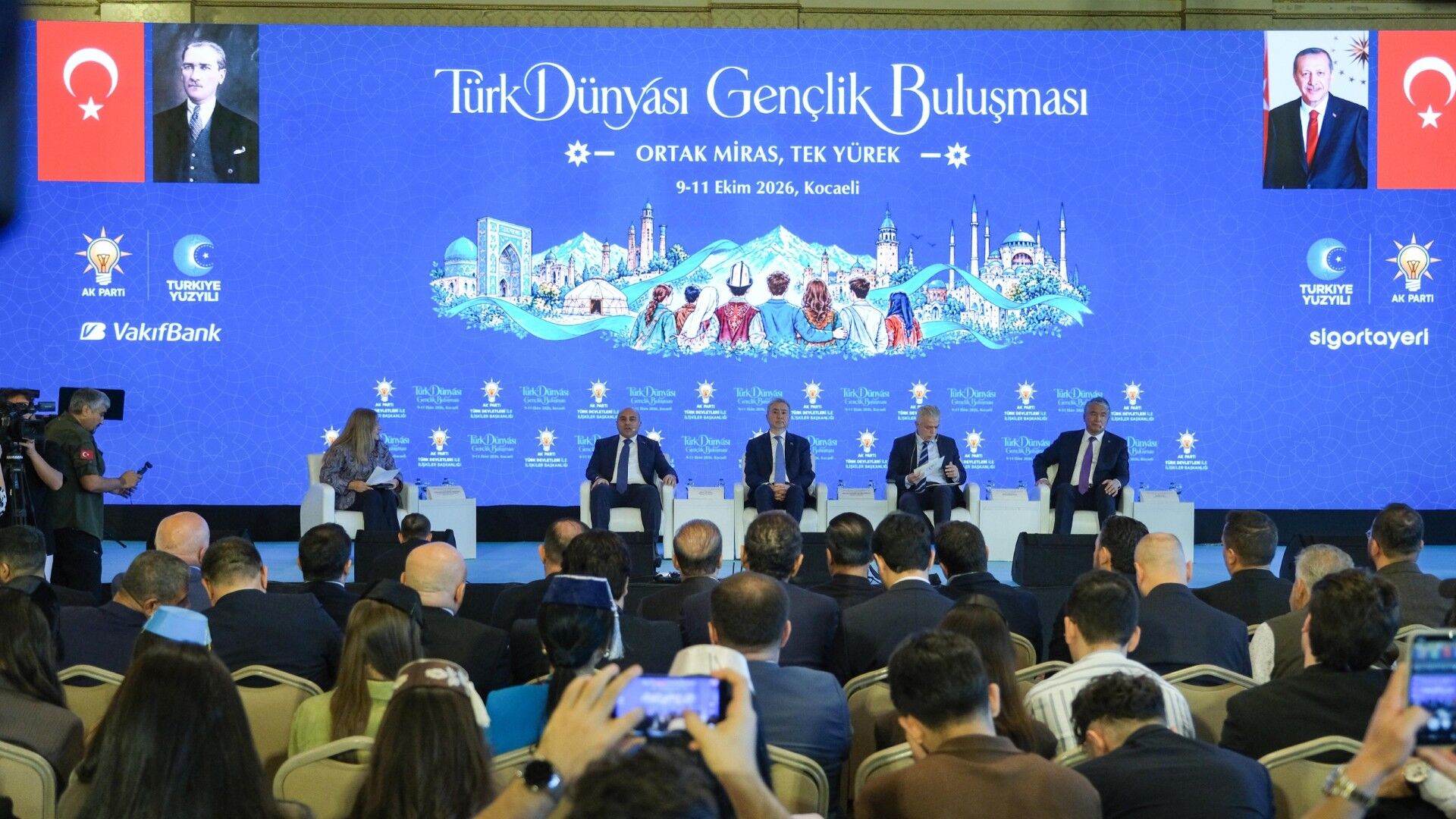 basiskele-turk-dunyasi-genclik-bulusmasi-kursad-zorlu-3
