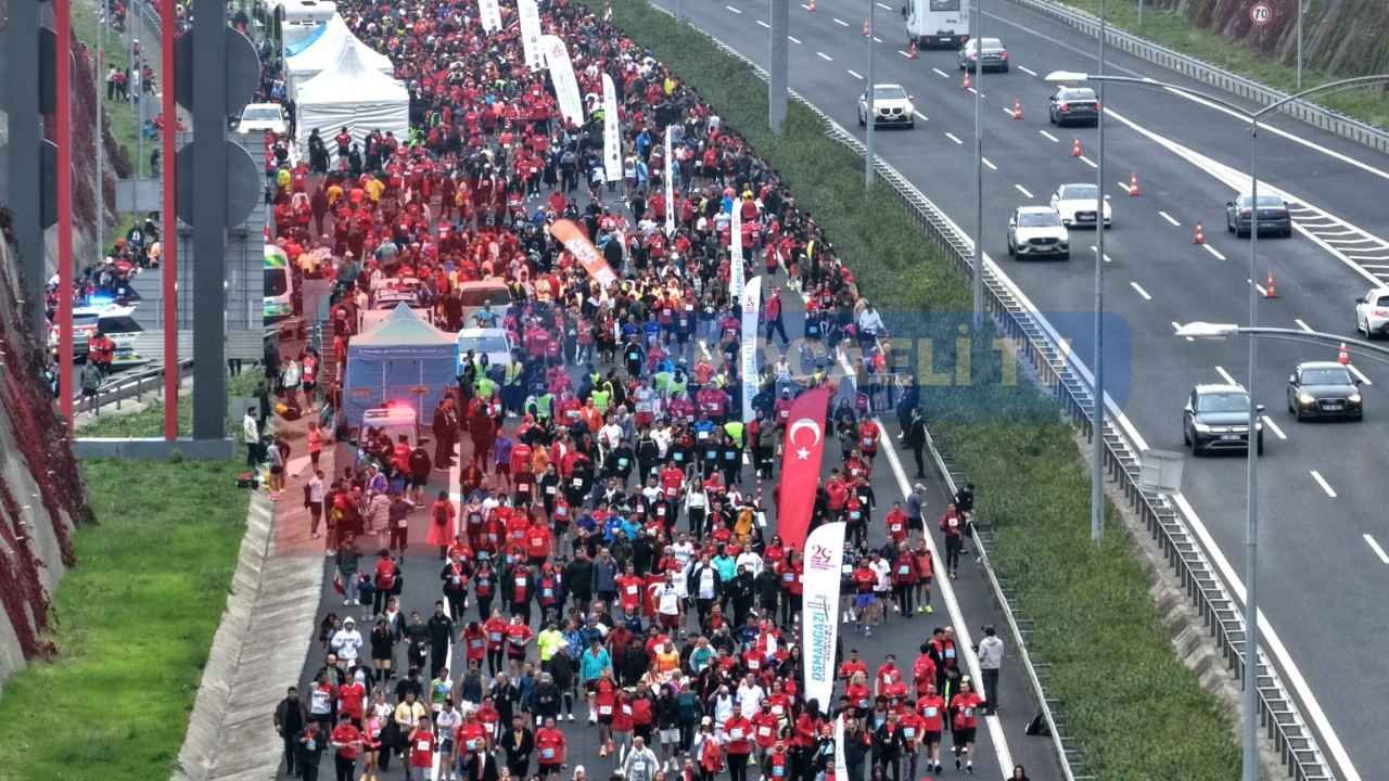 Osmangazi Cumhuriyet Koşusu'nda Heyecan Başladı Sporcular Başlangıç Noktasında Bekliyor 2