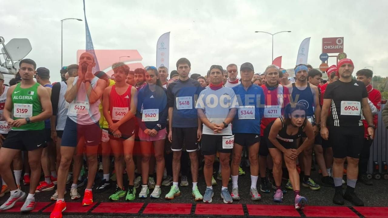 Osmangazi Cumhuriyet Koşusu'nda Heyecan Başladı Sporcular Başlangıç Noktasında Bekliyor 3