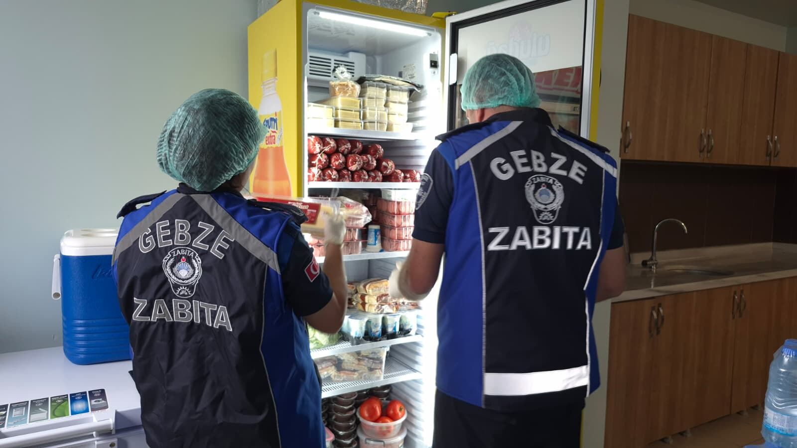 GEBZE’DE ZABITA EKİPLERİNDEN OKUL KANTİNLERİNE SIKI DENETİM-2