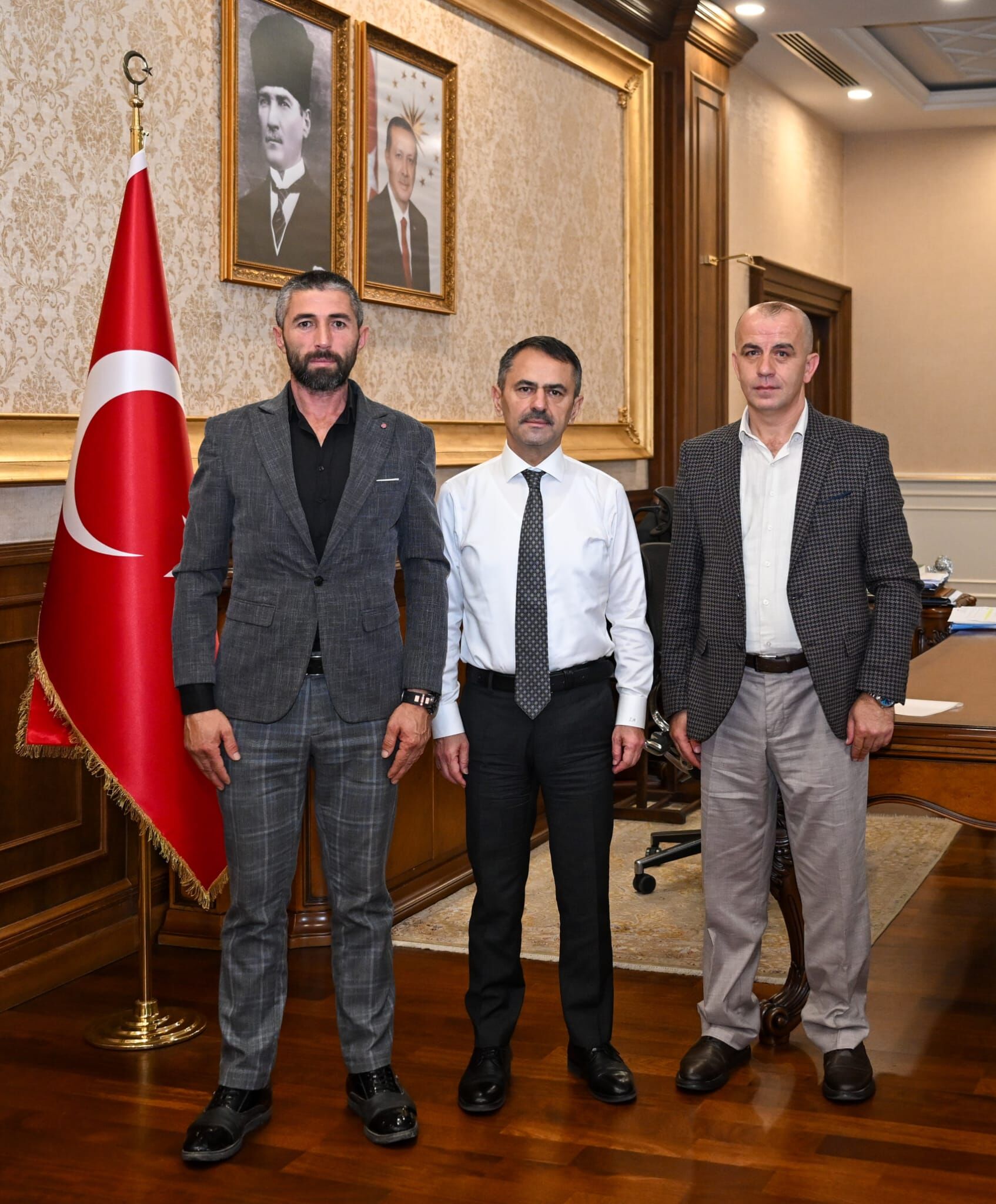 Vali Aktaş İzmitli Muhtar Adem Acar’ı Ağırladı